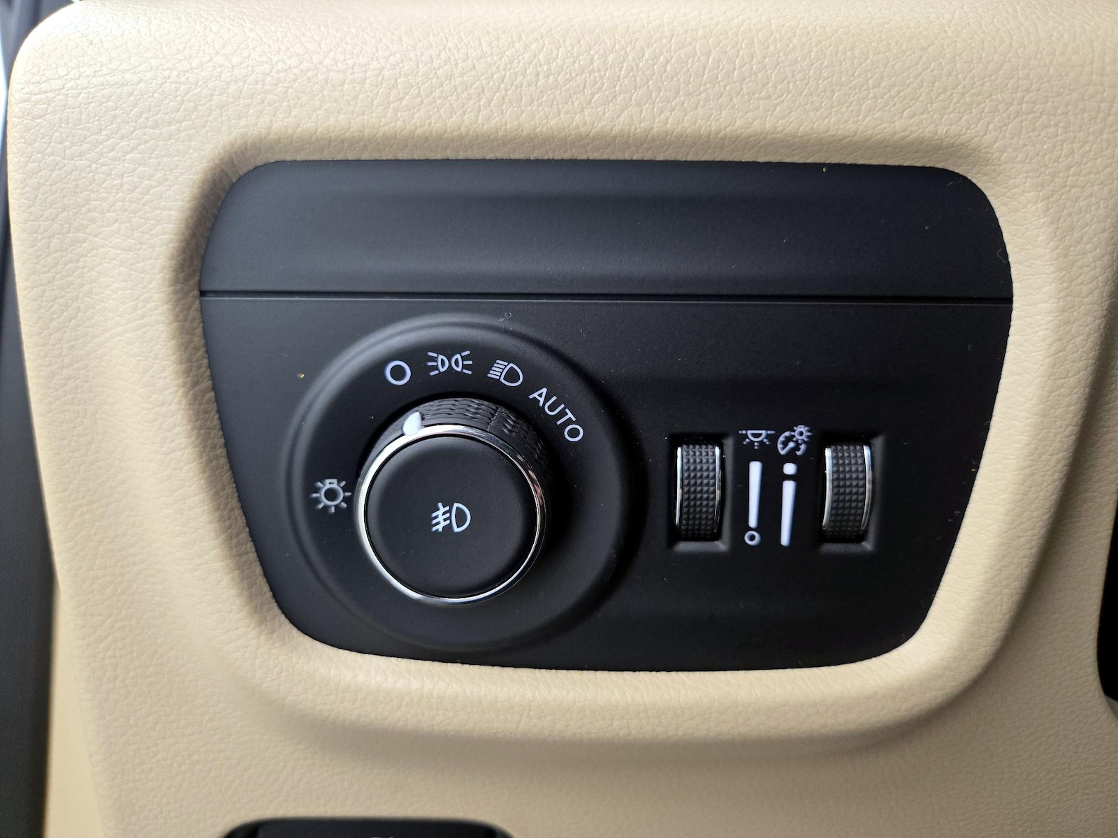 2023 Jeep Grand Cherokee Limited - Photo 14