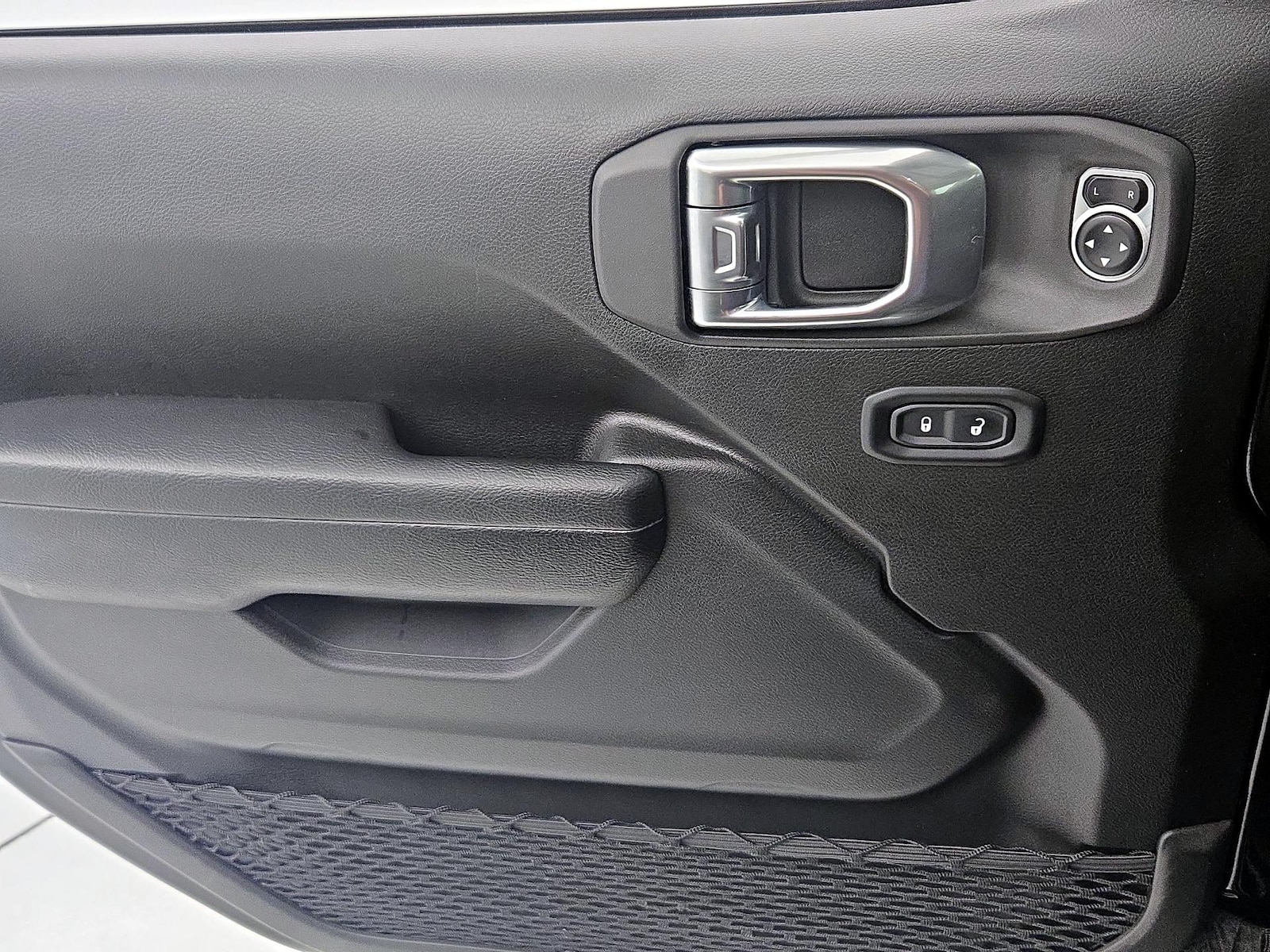 2024 Jeep Wrangler 4xe Willys 4XE - Photo 13