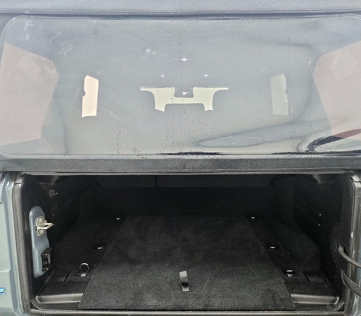 Trunk/Cargo (Seats Up)