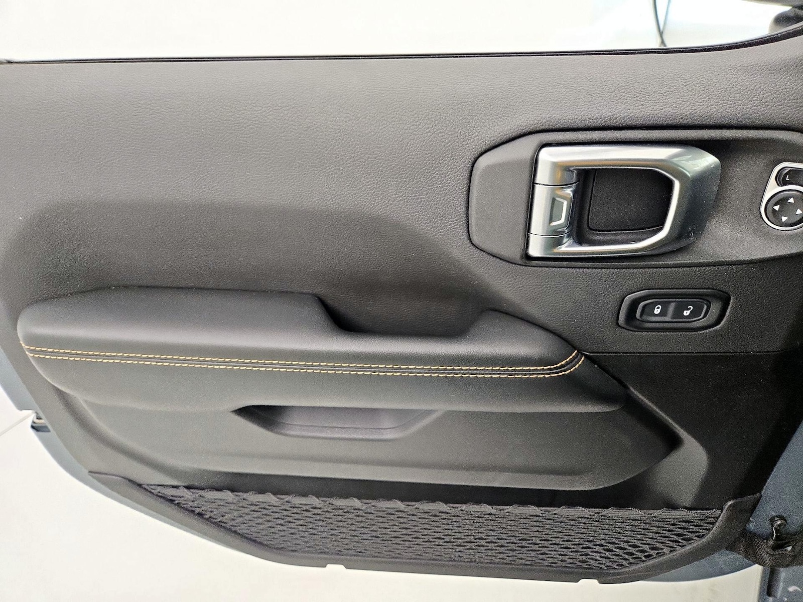 2024 Jeep Wrangler 4xe Sahara 4XE - Photo 13