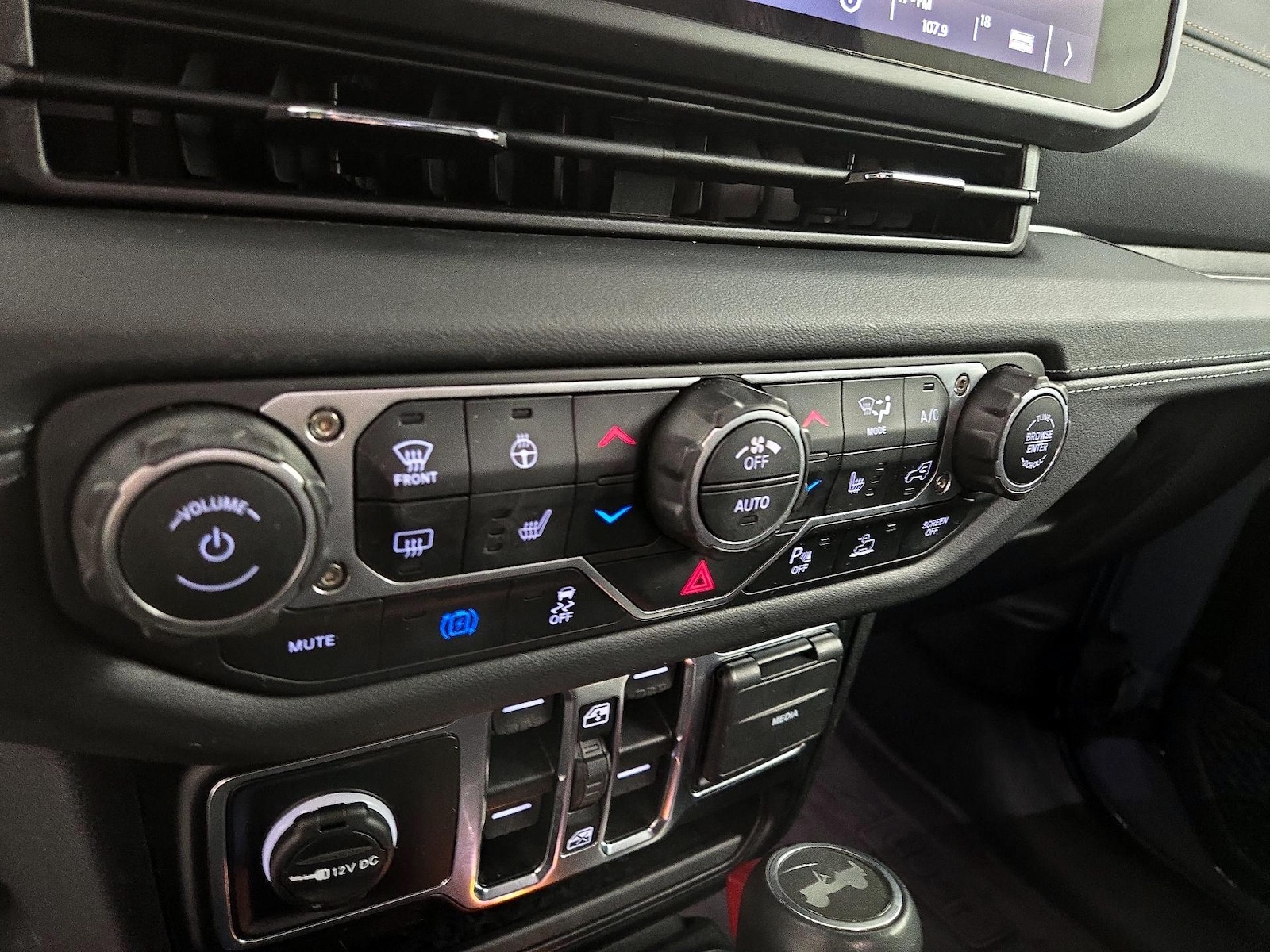 2024 Jeep Wrangler 4xe Sahara 4XE - Photo 18