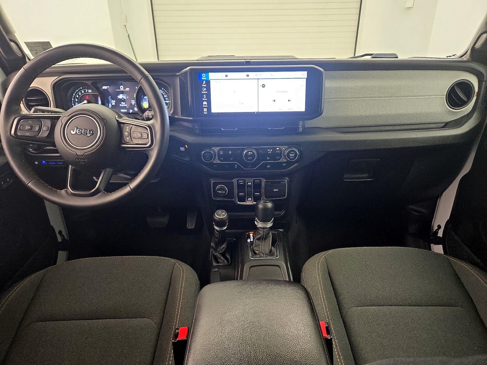 Apple CarPlay® & Android Auto™