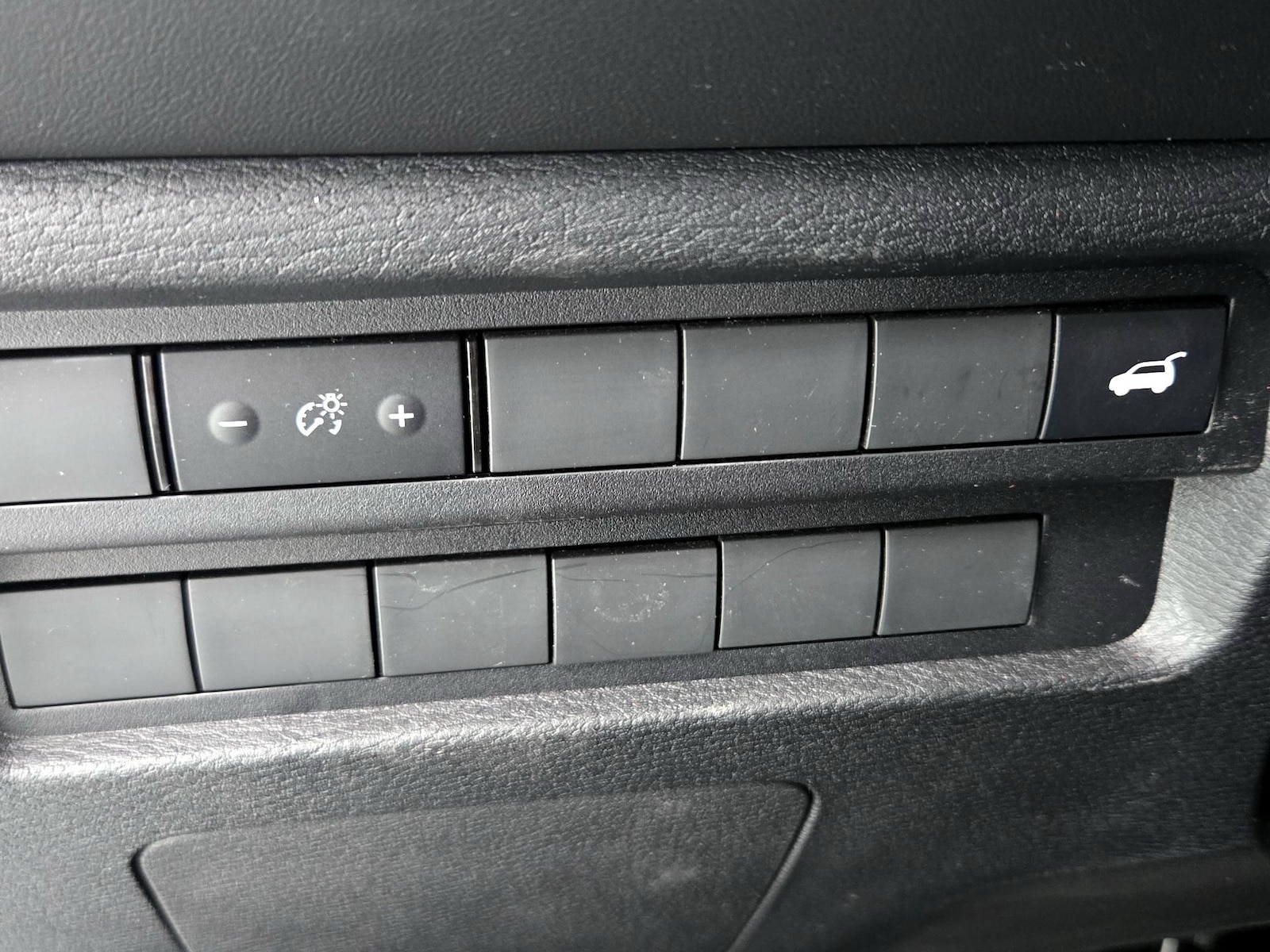 2025 Mitsubishi Outlander SE - Photo 14