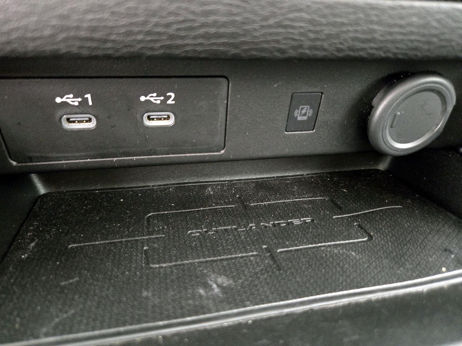 2025 Mitsubishi Outlander SE - Photo 20