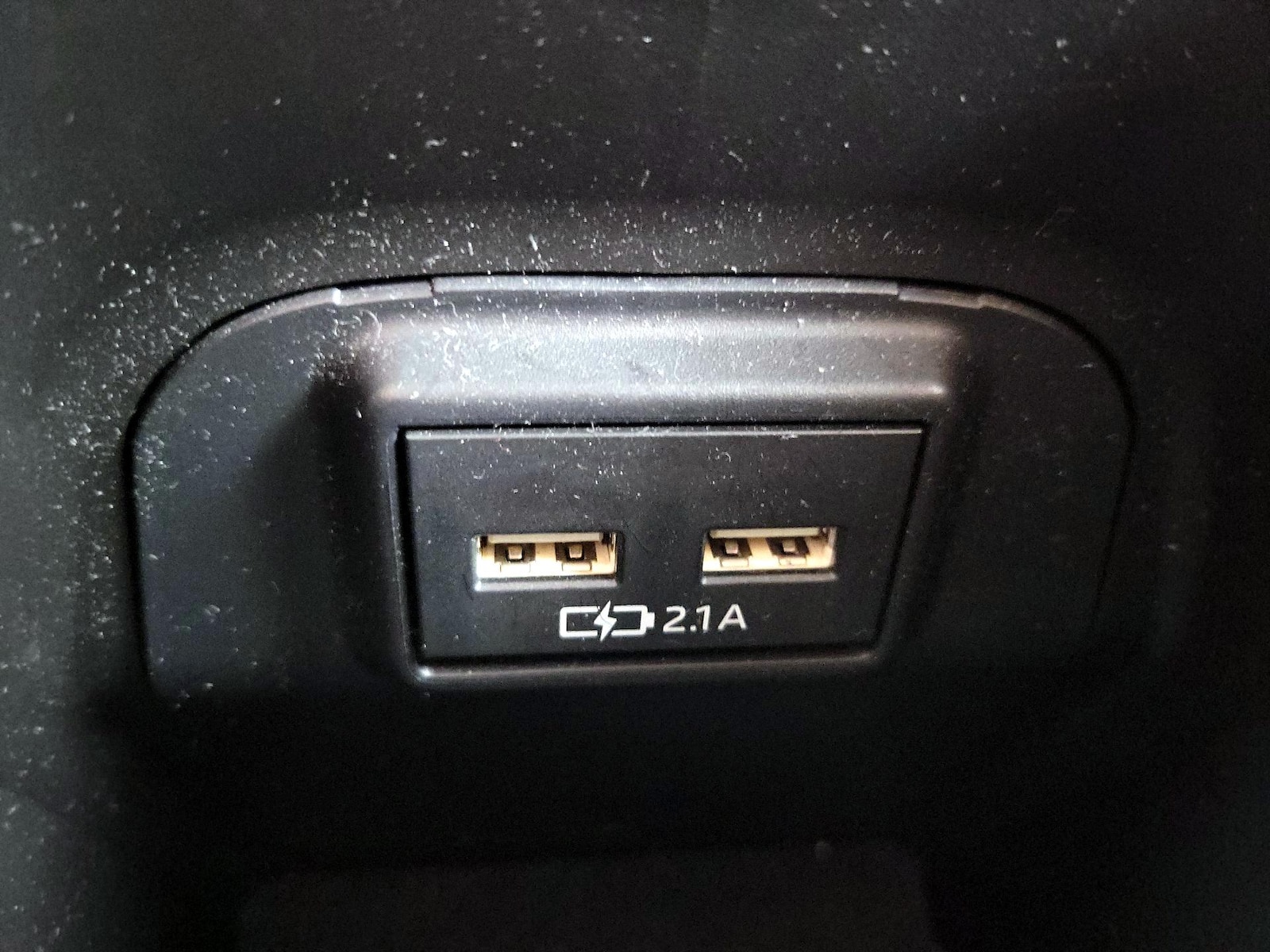 2021 Toyota RAV4 XLE - Photo 19