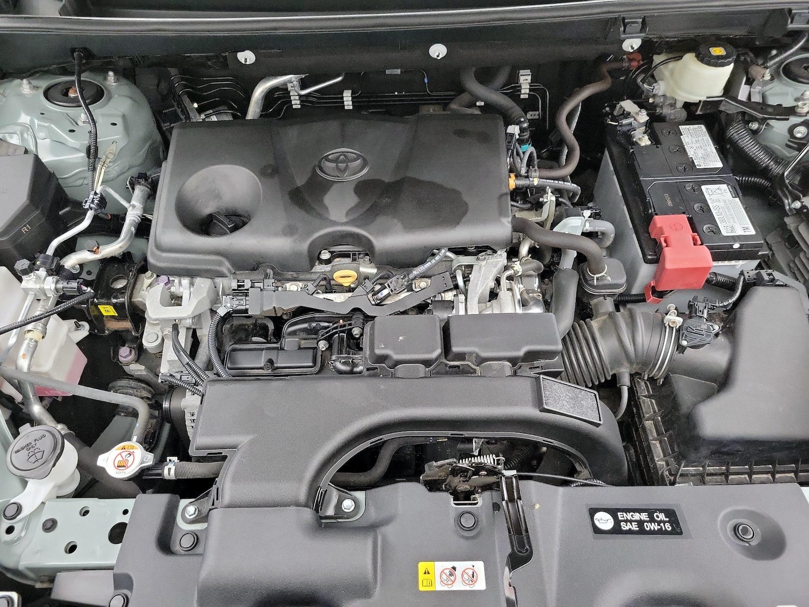 2021 Toyota RAV4 XLE - Photo 23