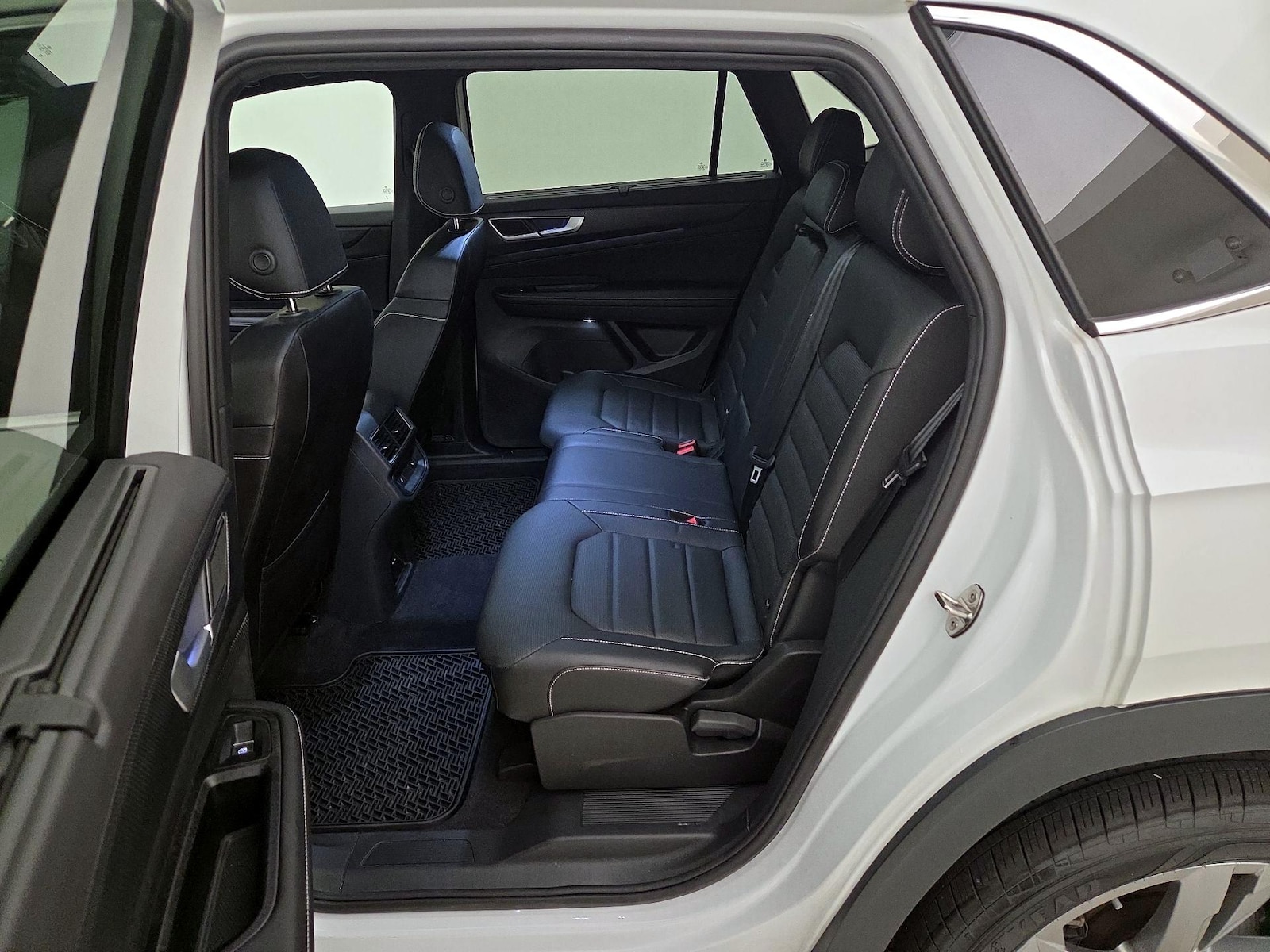 2024 Volkswagen Atlas Cross Sport SEL R-LINE - Photo 21