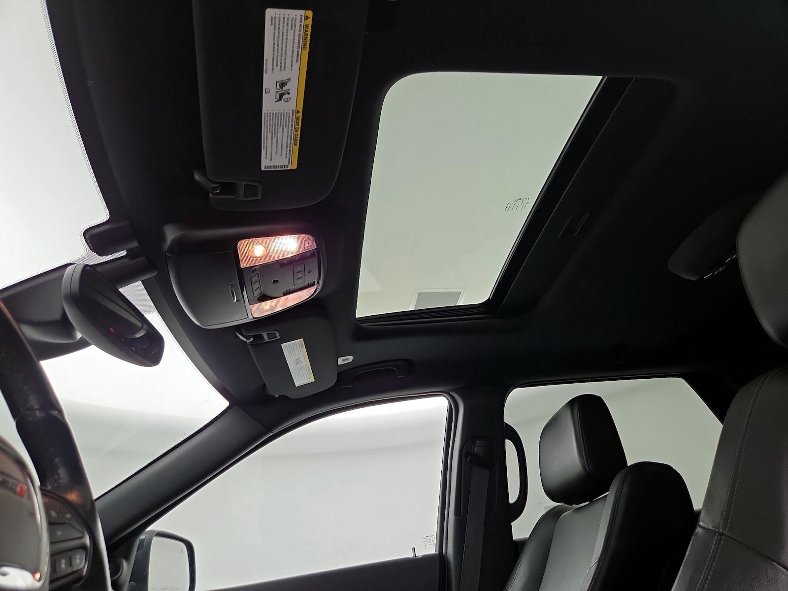 Sunroof(s) & Overhead Airbags