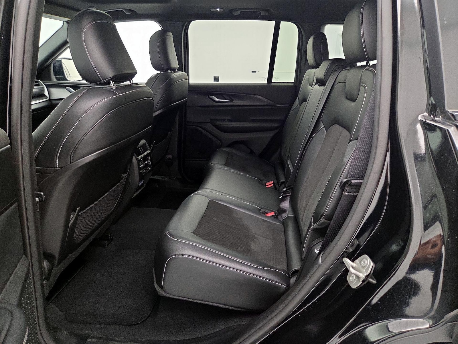 2023 Jeep Grand Cherokee Altitude - Photo 21
