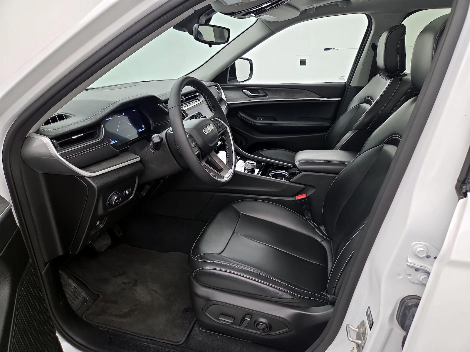 2023 Jeep Grand Cherokee Limited - Photo 12