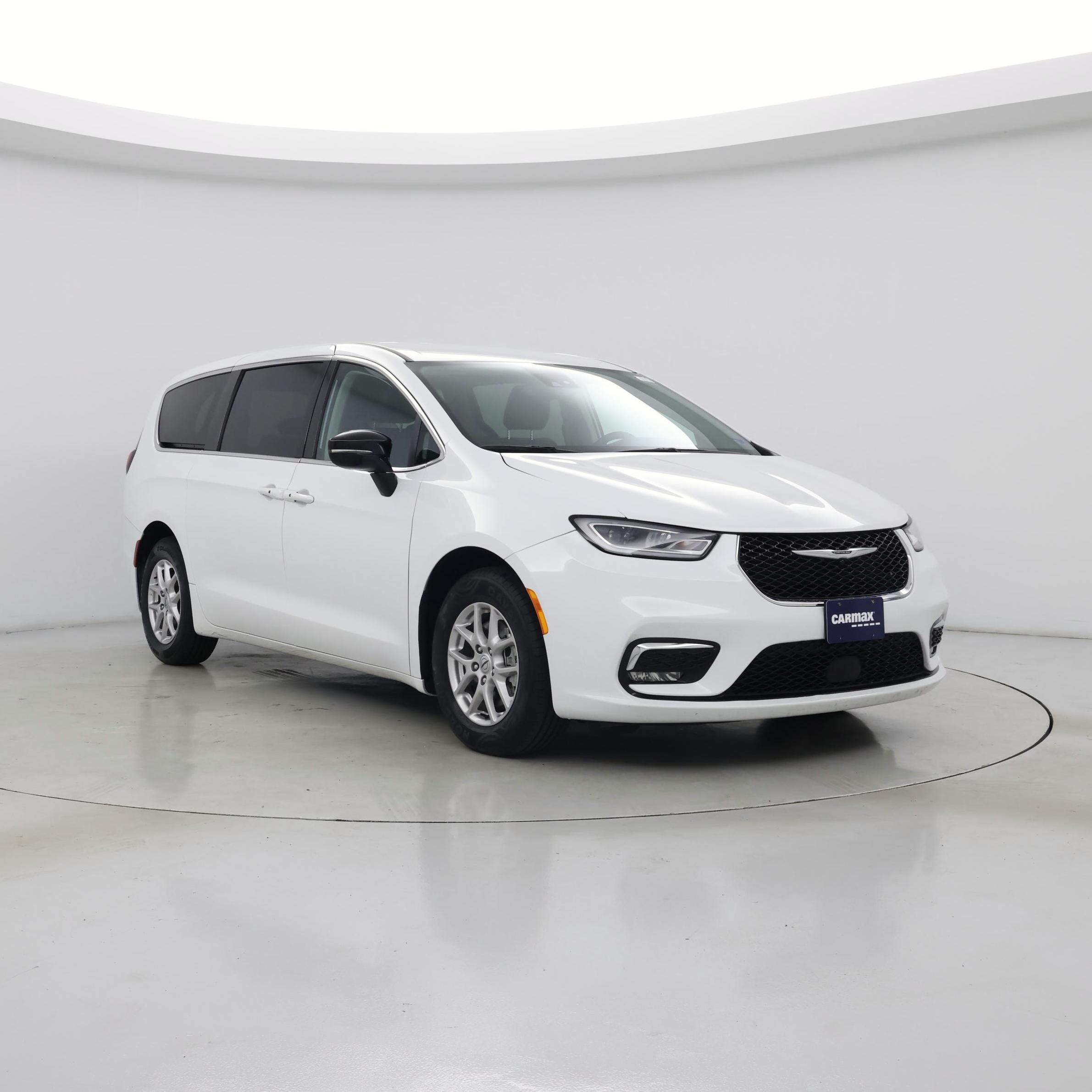White 2024 Chrysler Pacifica Minivan Front-Wheel Drive Automatic