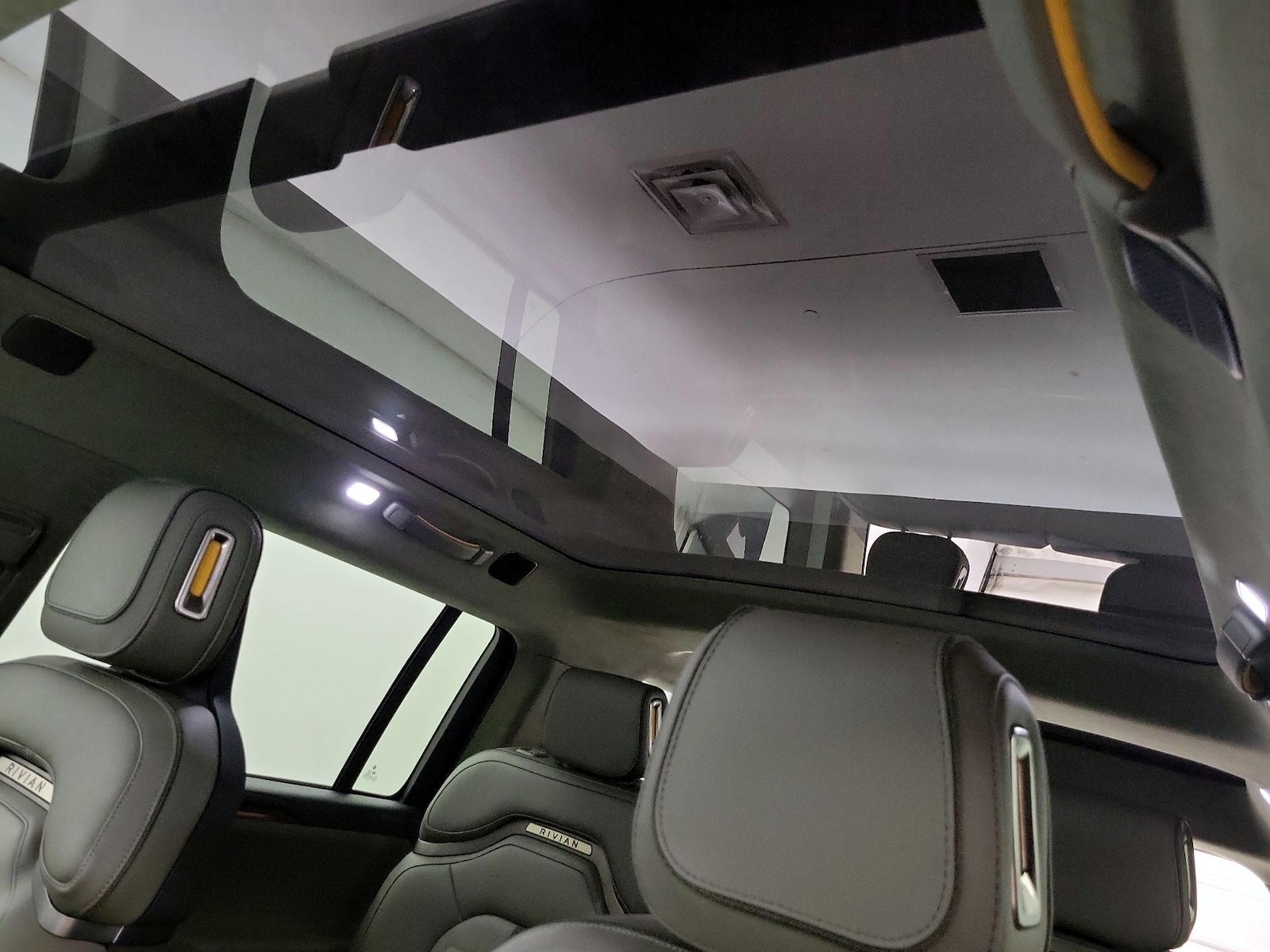Skylight(s) & Overhead Airbags