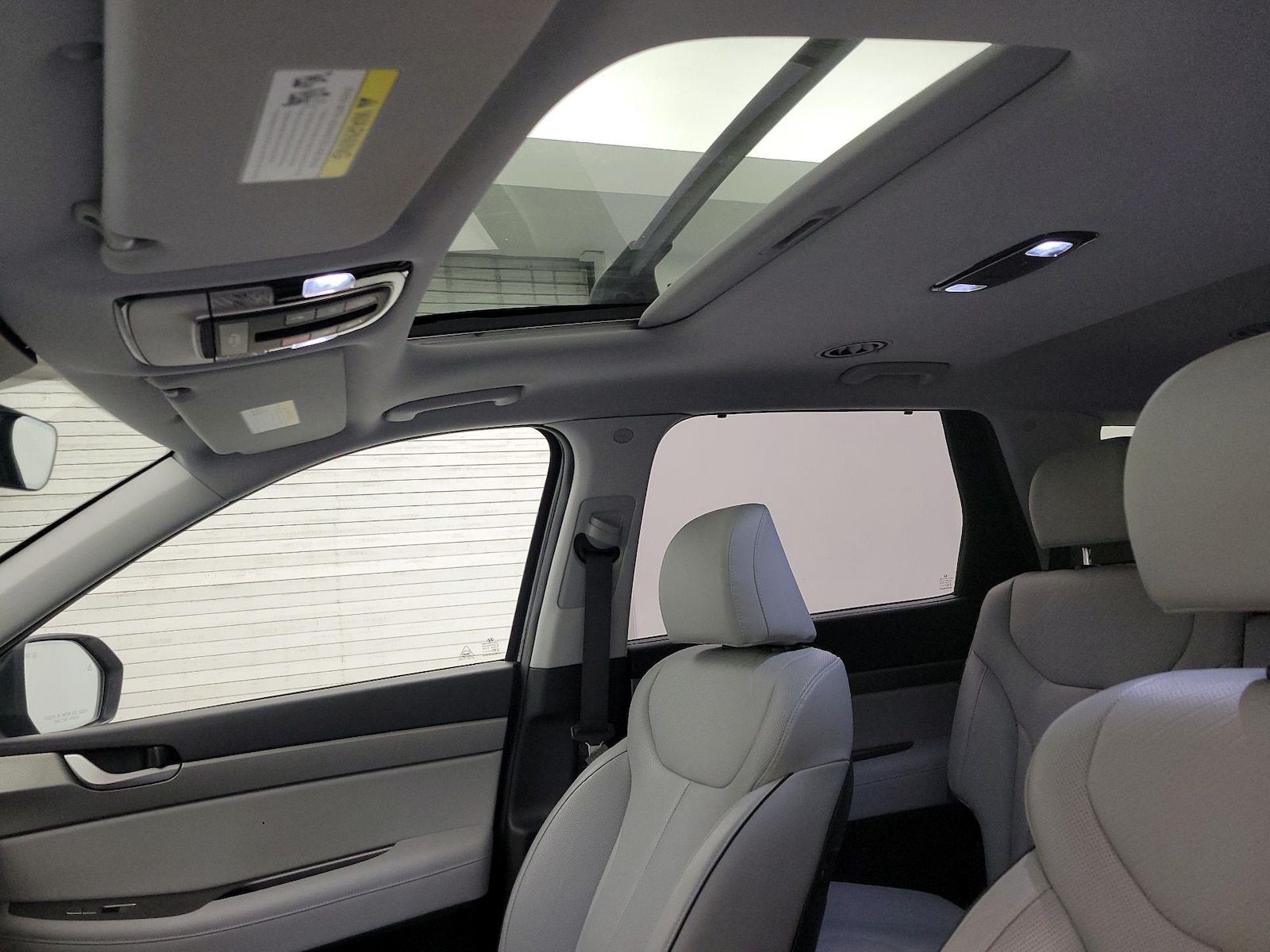 Sunroof(s) & Overhead Airbags