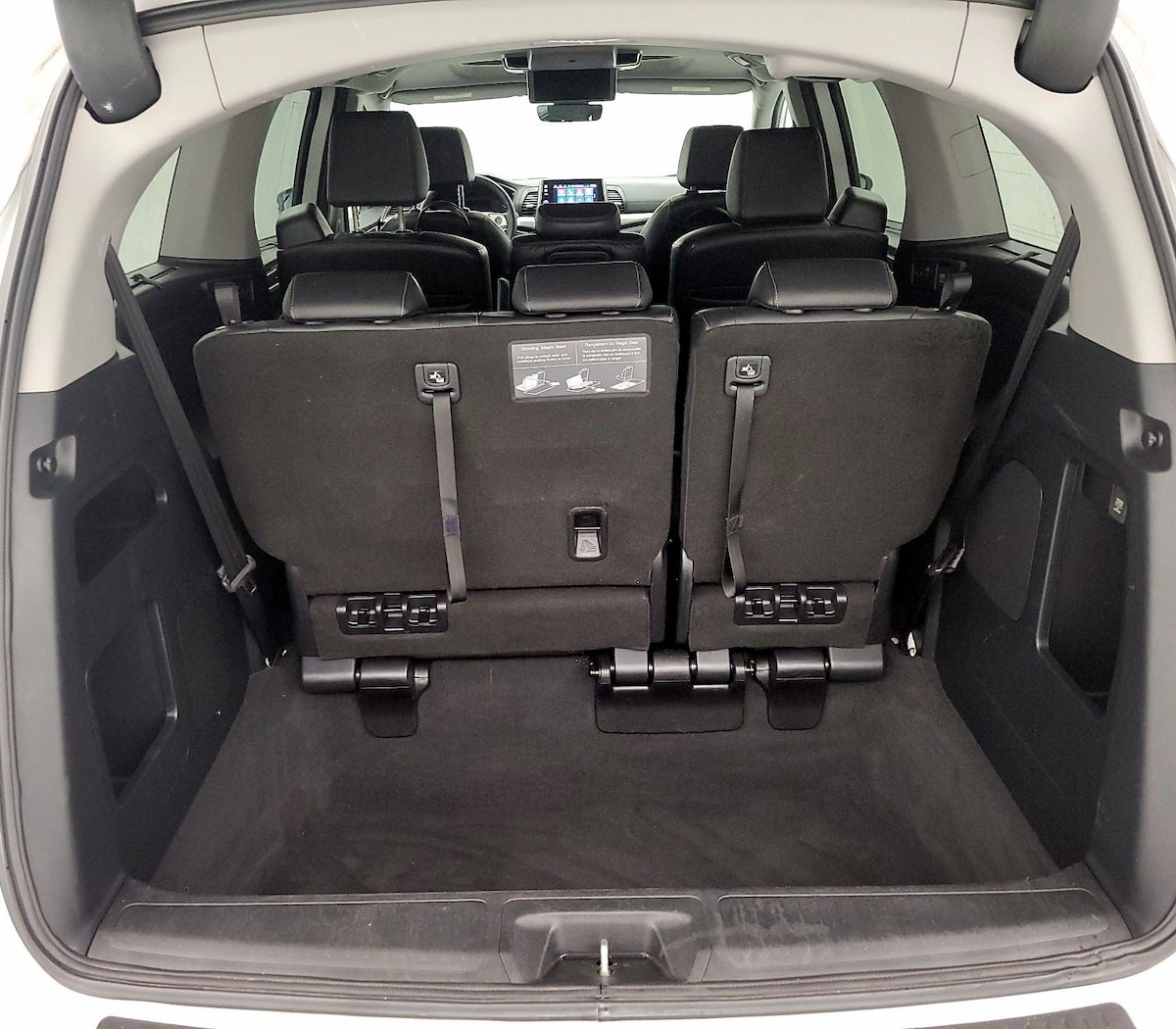 Trunk/Cargo (Seats Up)