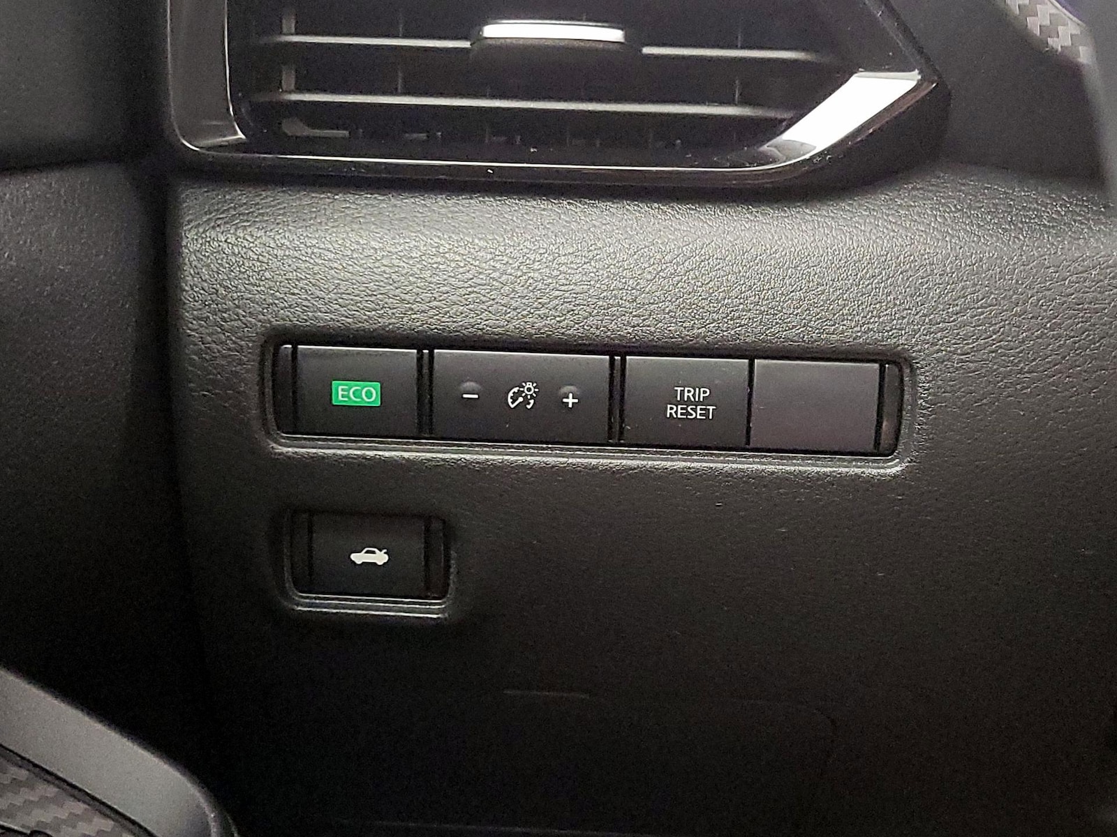 2023 Nissan Sentra SV - Photo 14
