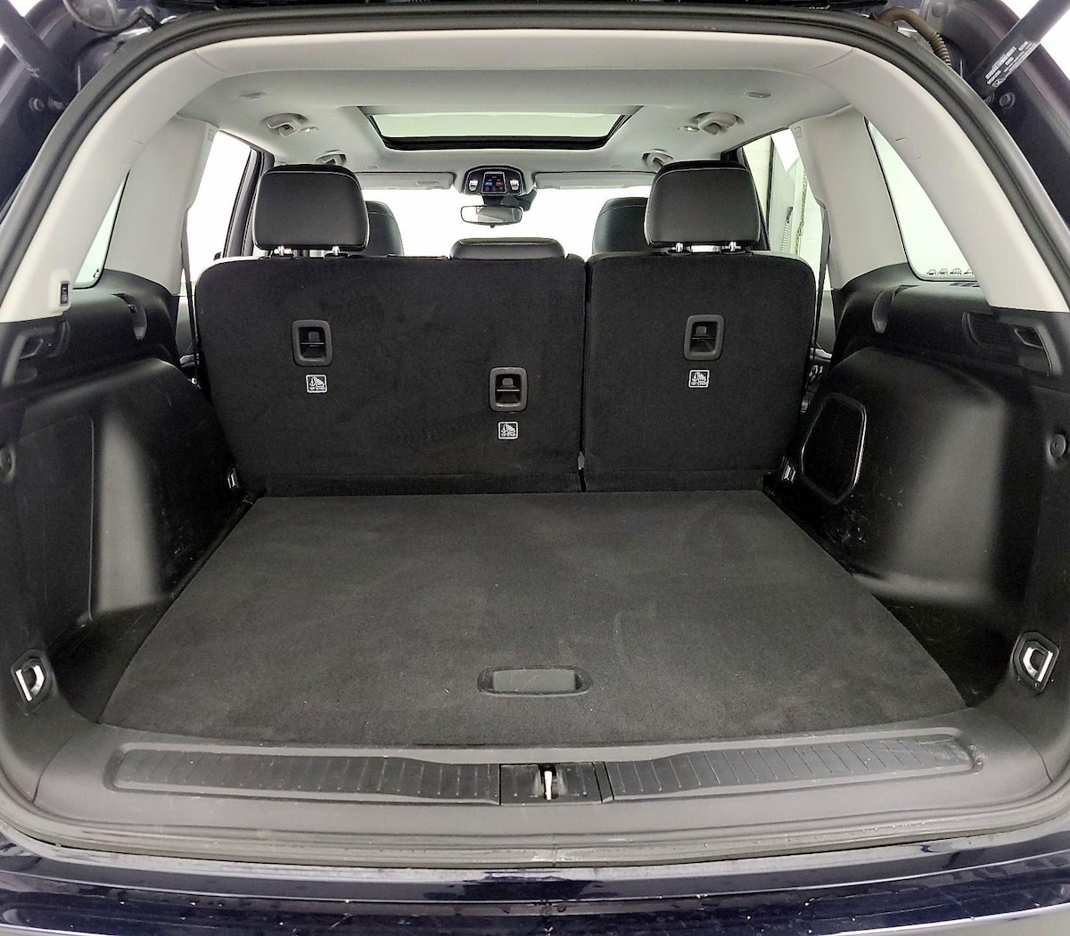Trunk/Cargo (Seats Up)