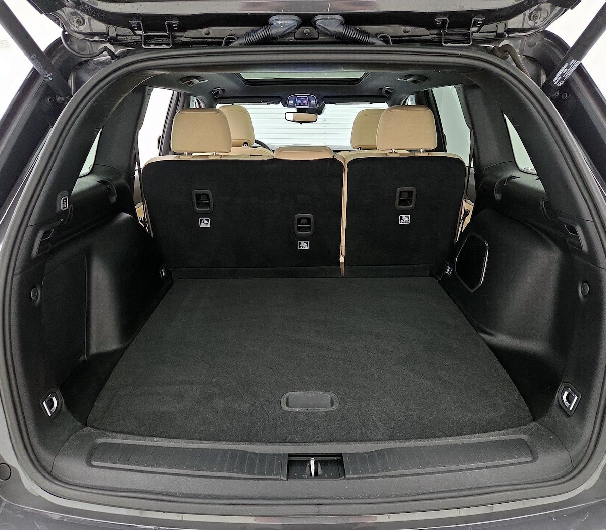 Trunk/Cargo (Seats Up)