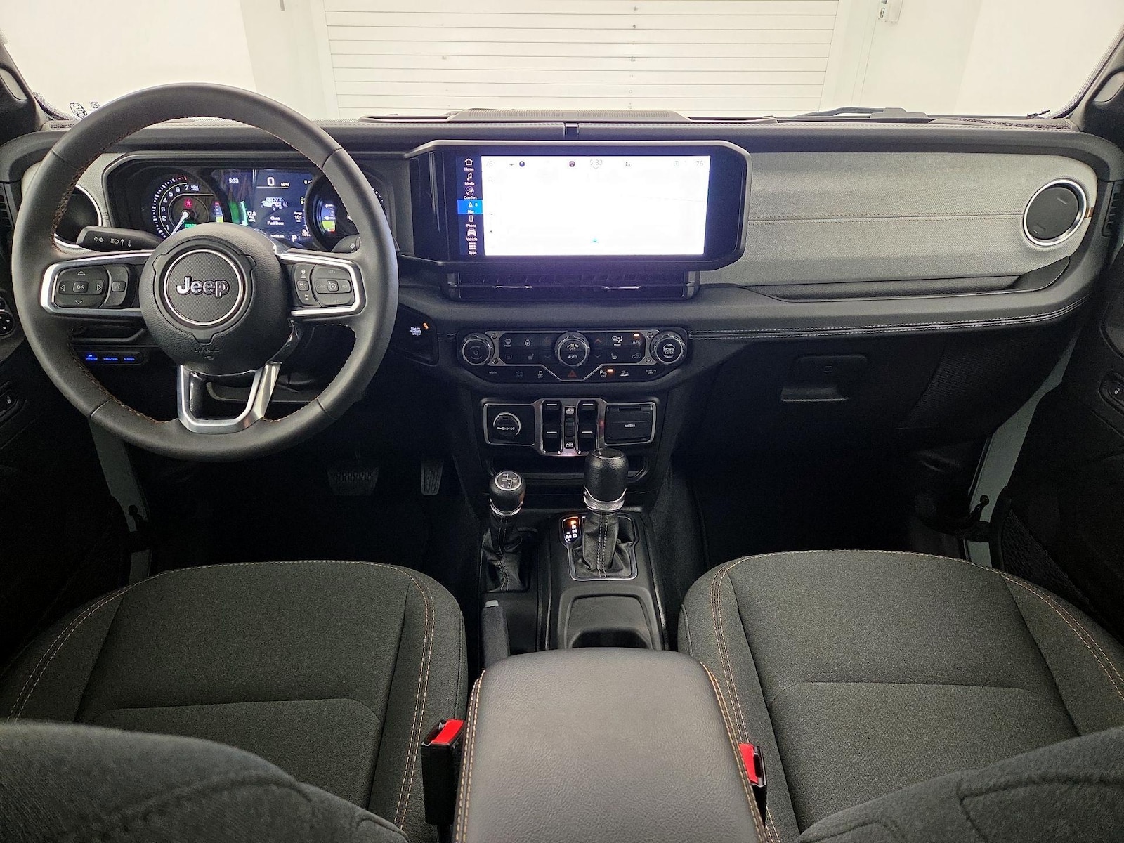 Apple CarPlay® & Android Auto™