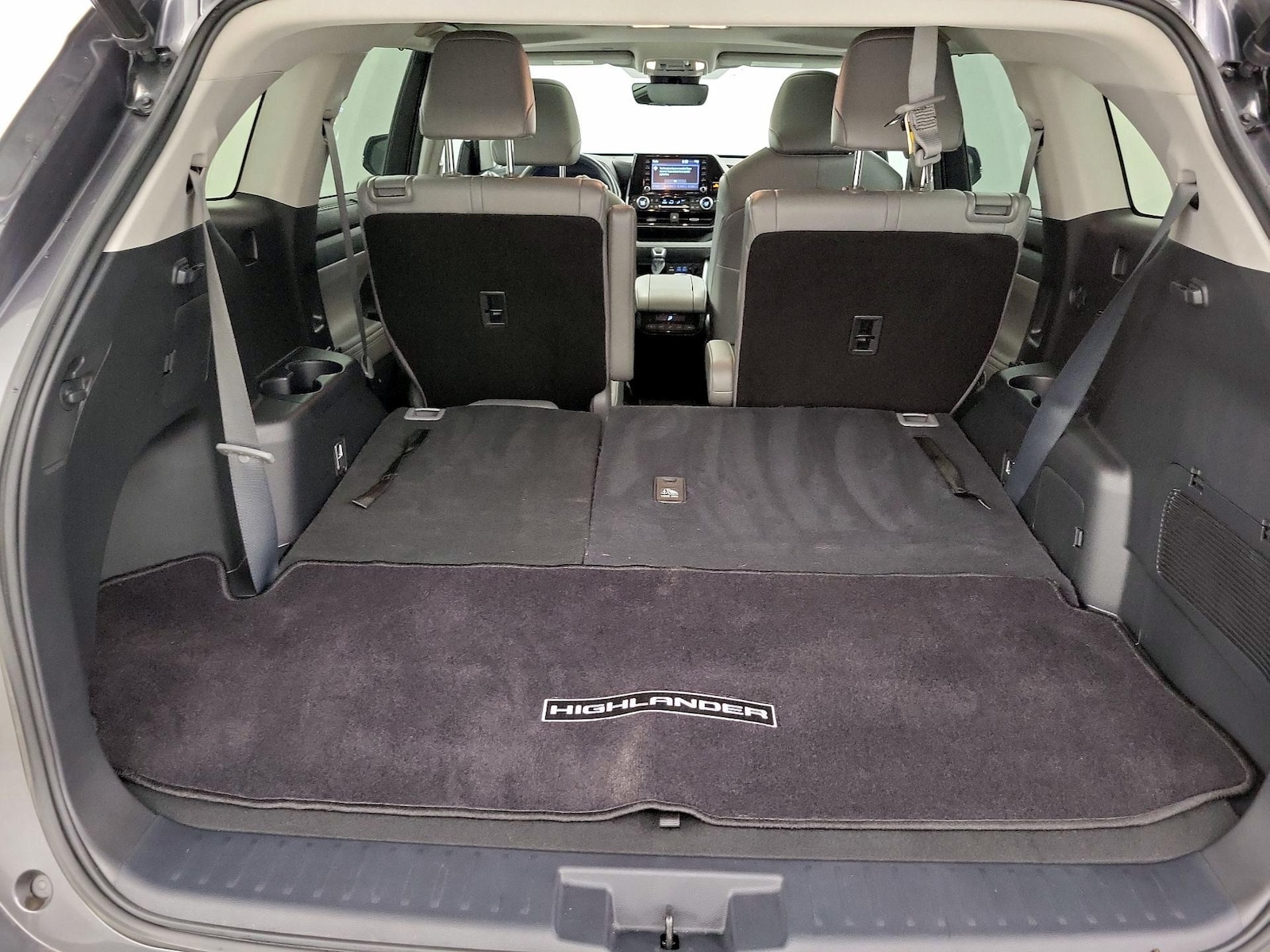 2022 Toyota Highlander XLE - Photo 24