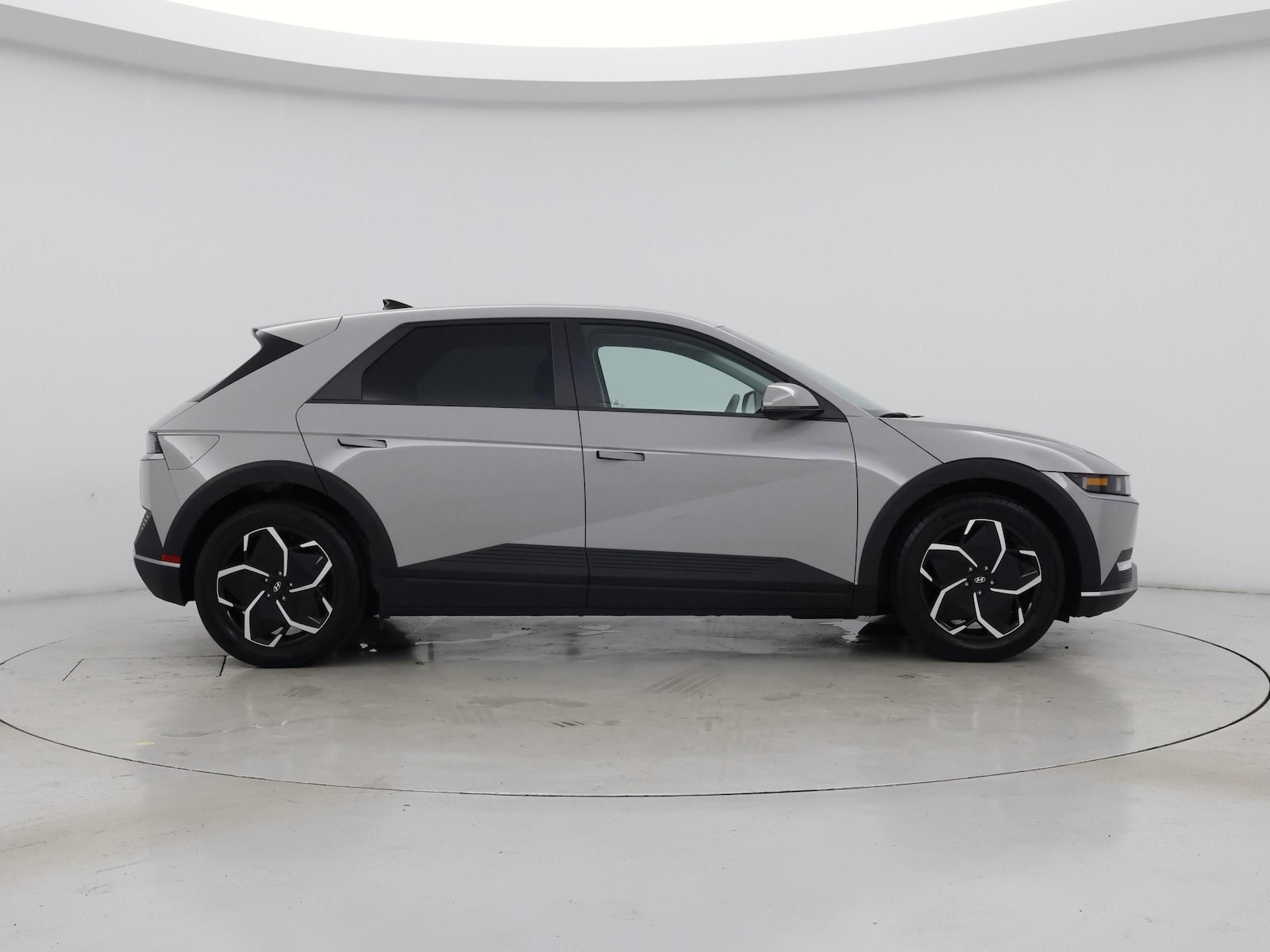 2024 Hyundai IONIQ 5 SEL - Photo 8