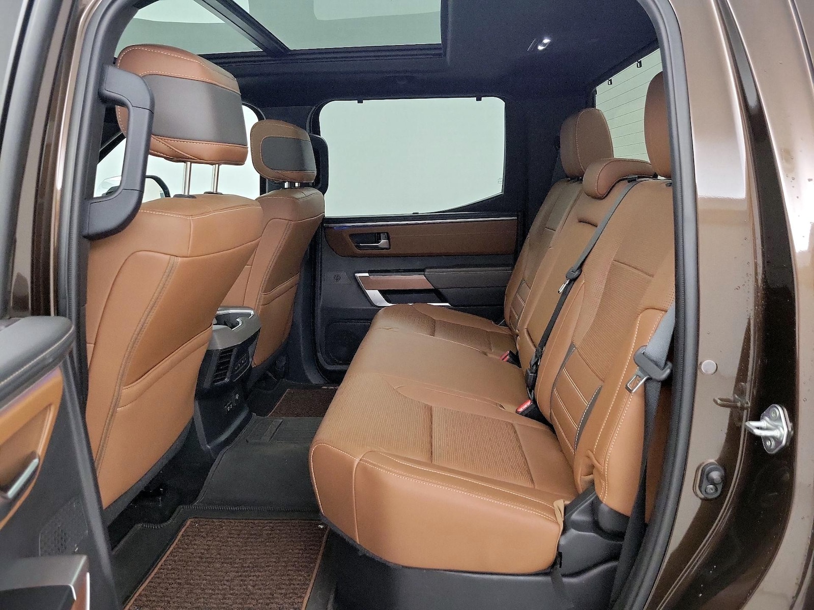 Rear A/C Seat(s)