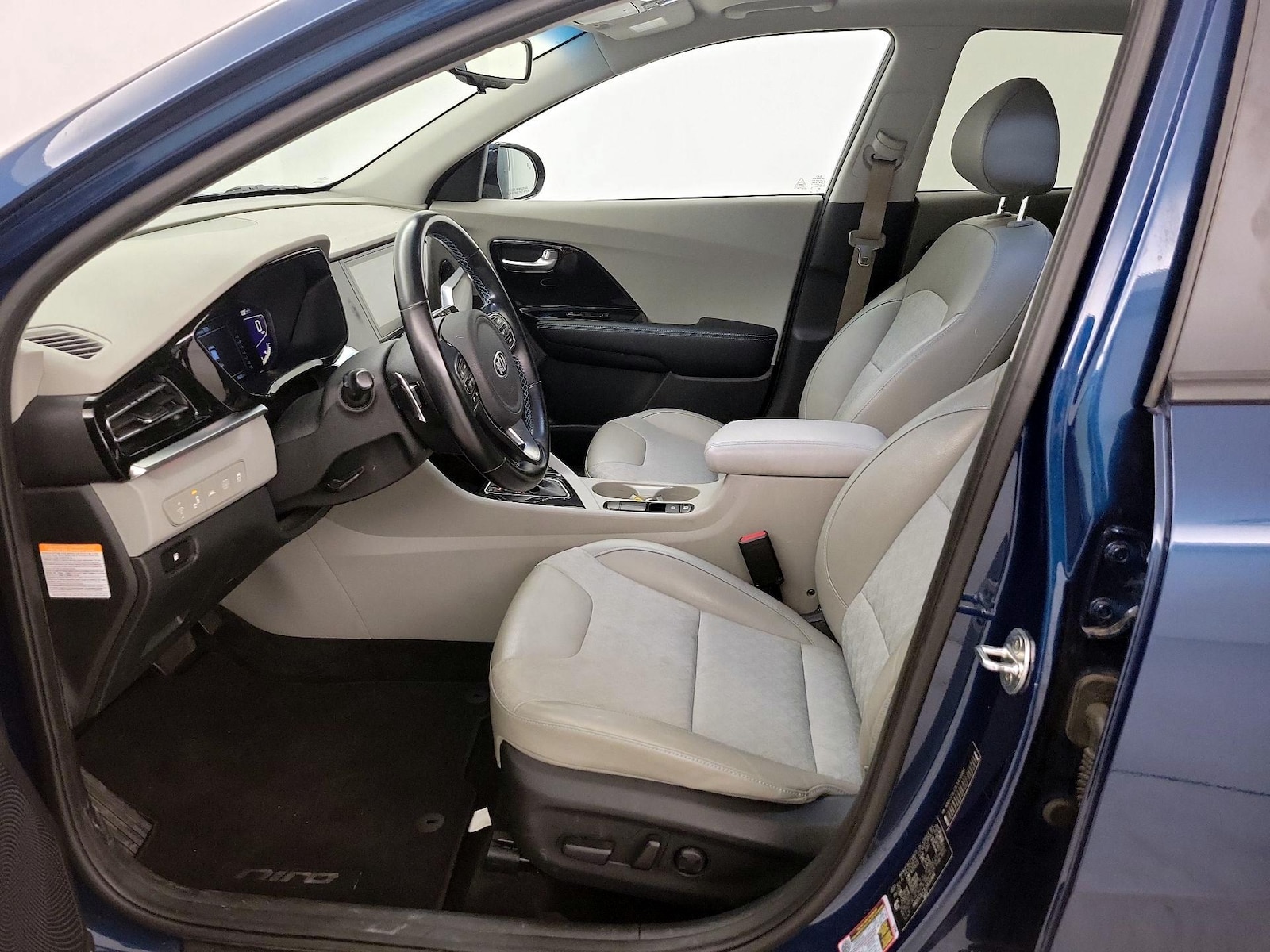 Power Seat(s) & Side Airbags