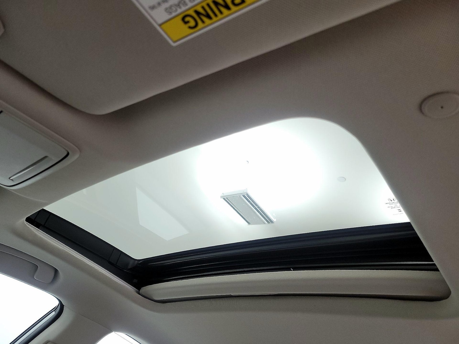 Sunroof(s) & Overhead Airbags