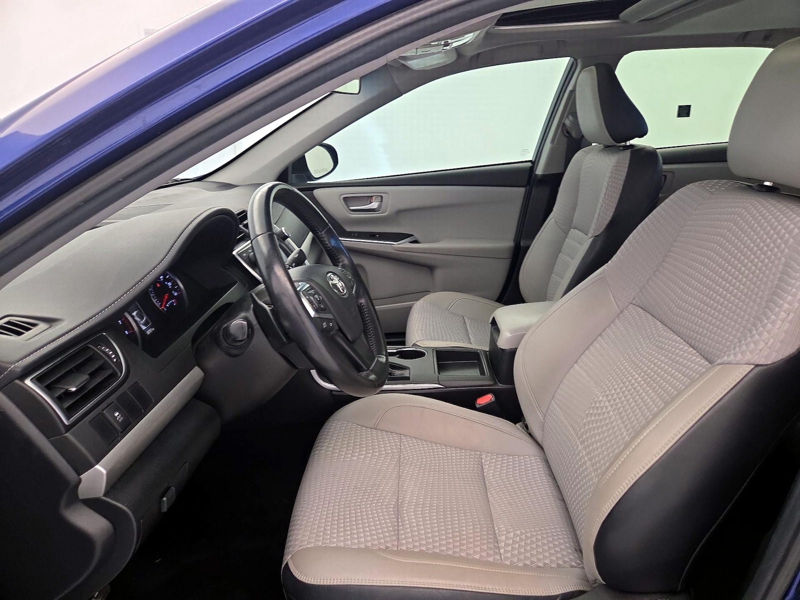 Power Seat(s) & Side Airbags