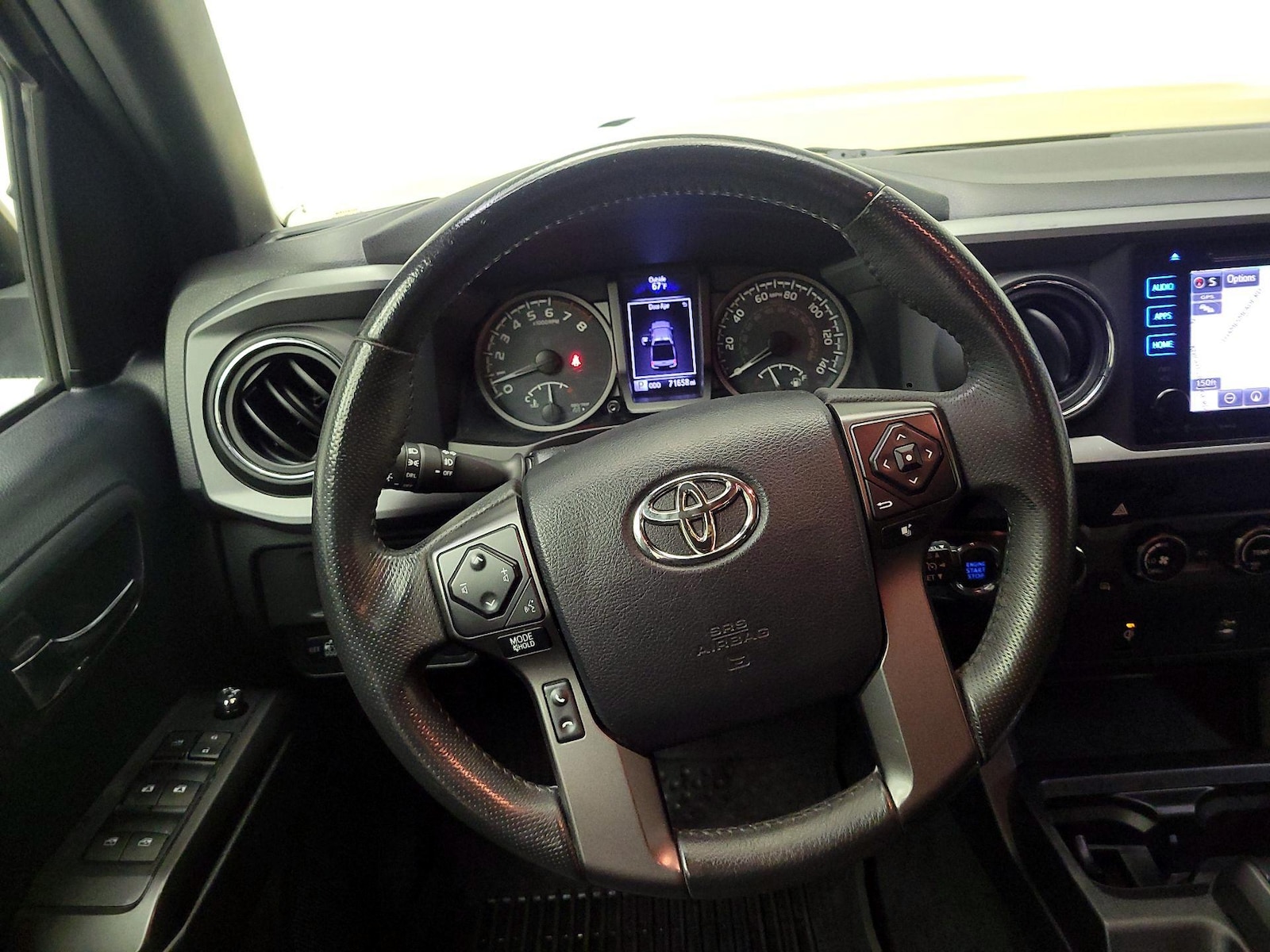 2016 Toyota Tacoma TRD Sport - Photo 11