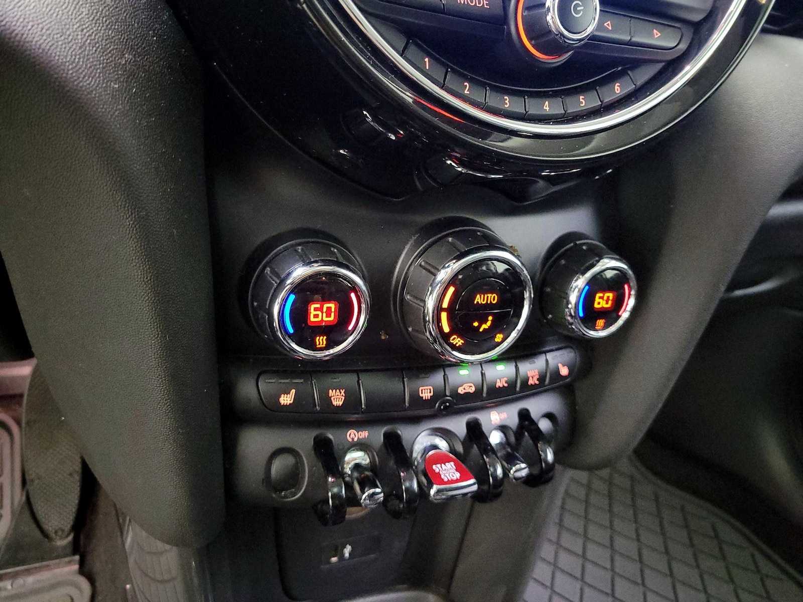 2020 MINI Hardtop 2 Door - Photo 17