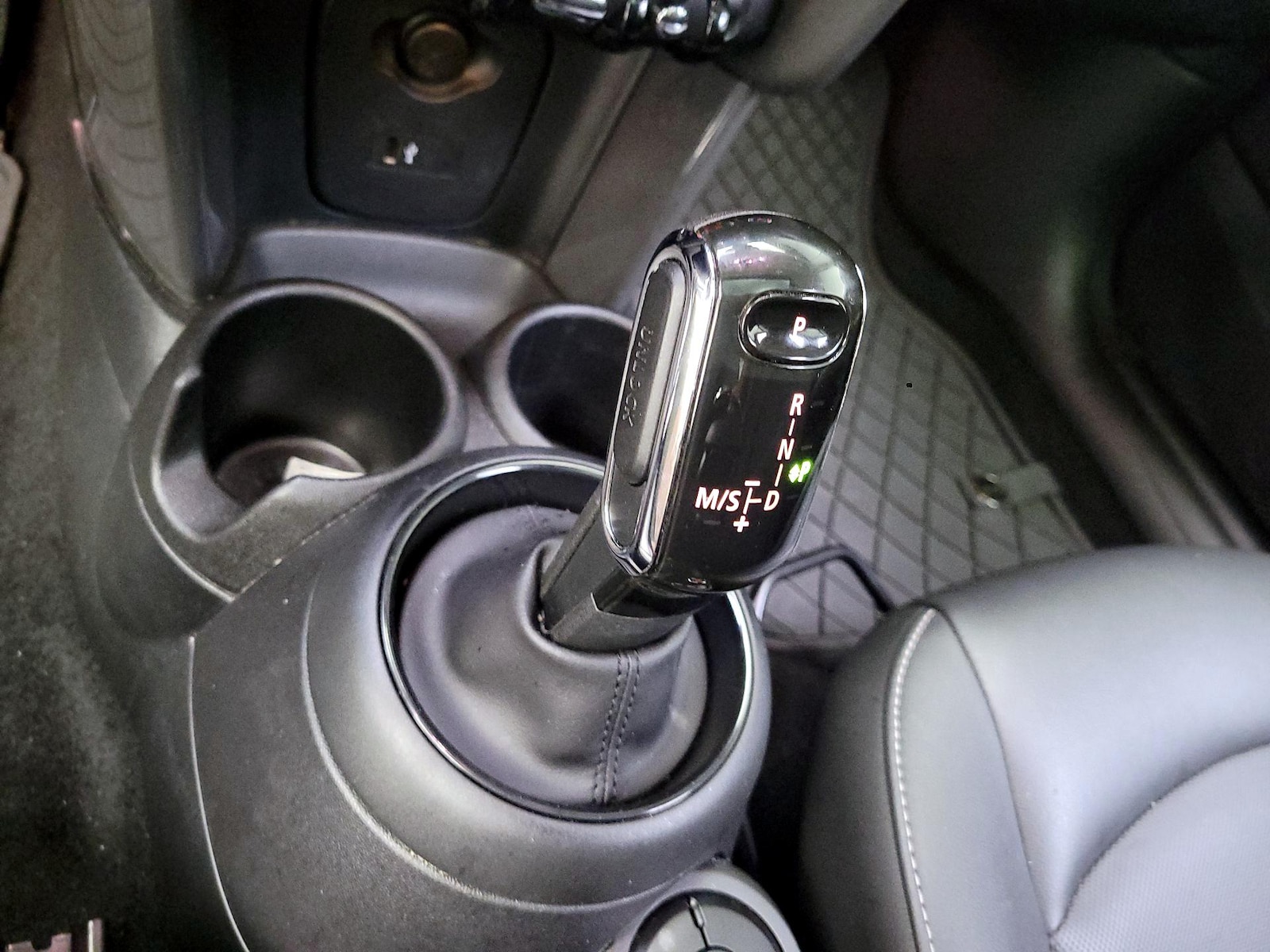 2020 MINI Hardtop 2 Door - Photo 18