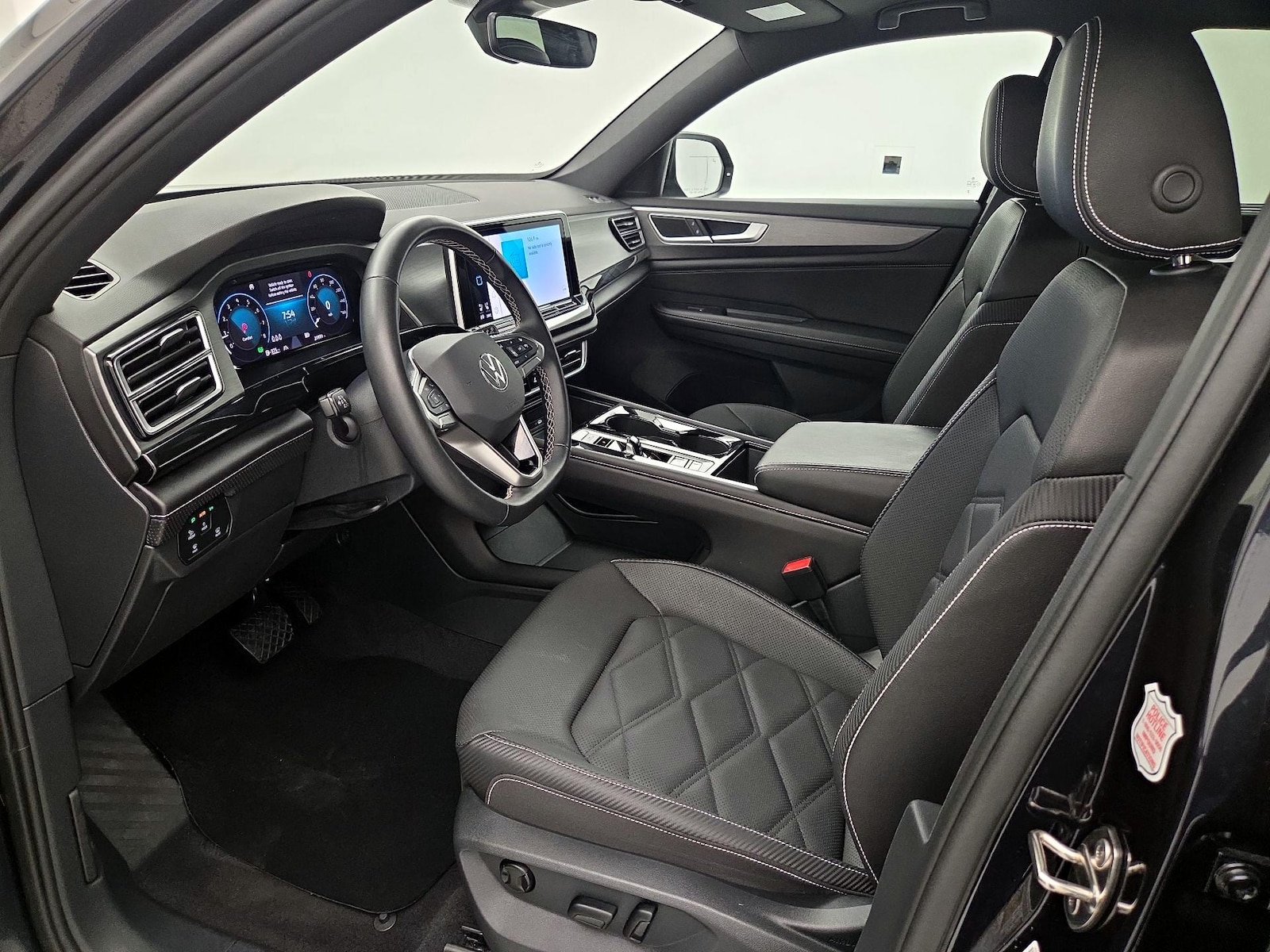 2025 Volkswagen Atlas Cross Sport SE w/Tech - Photo 12