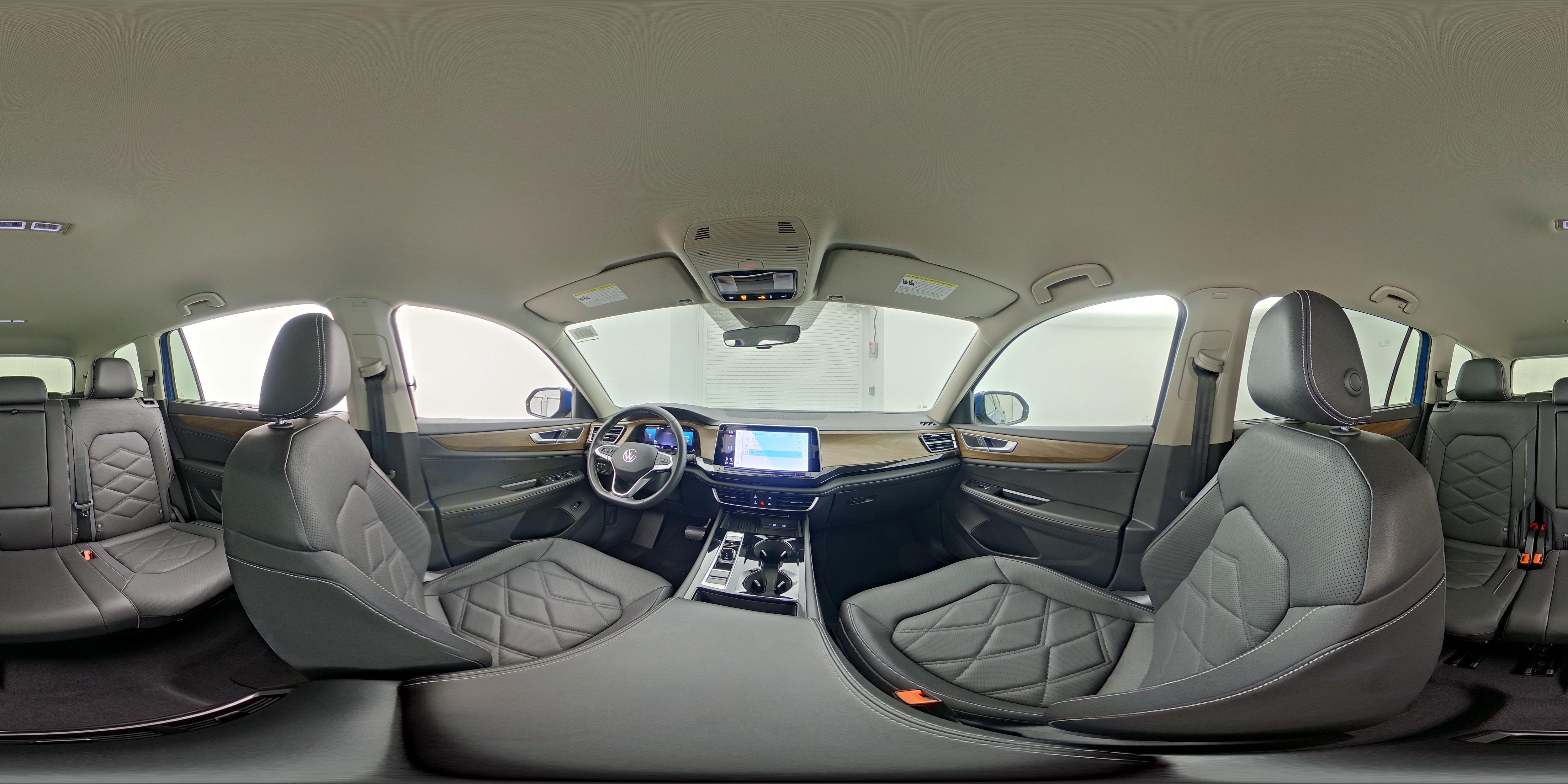 2025 Volkswagen Atlas SE w/Tech - Photo 26
