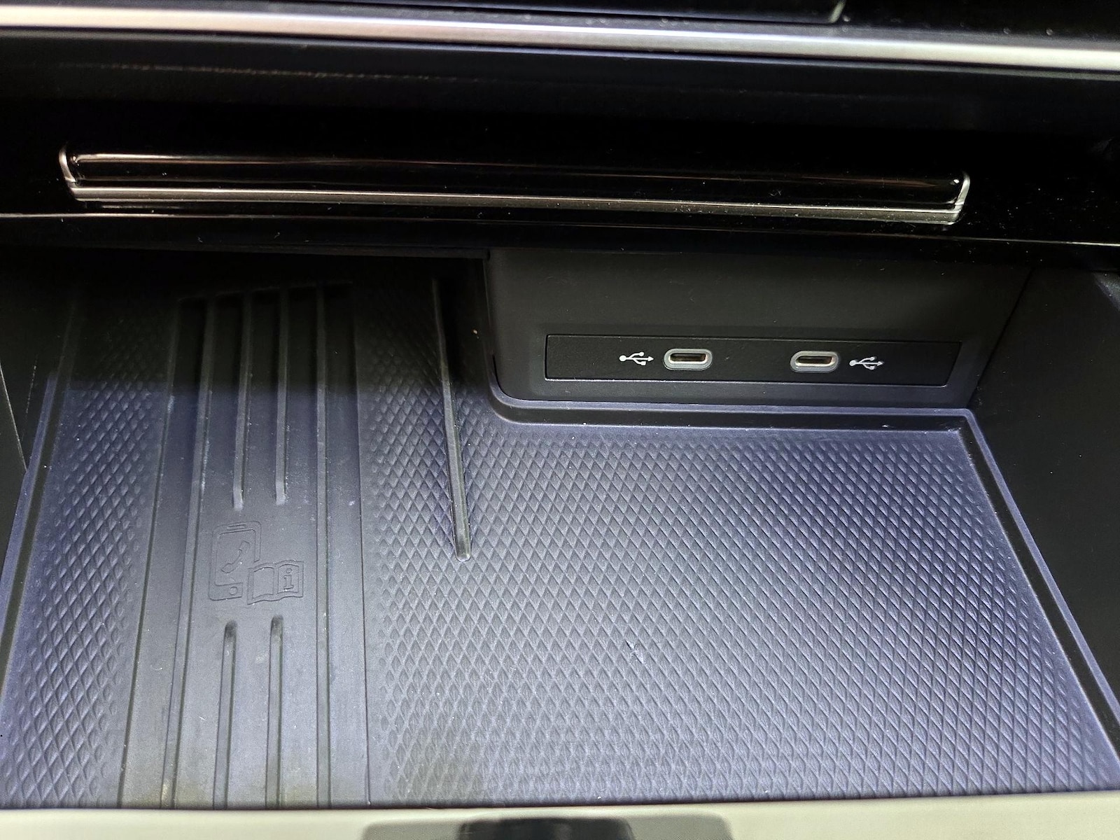 2025 Volkswagen Atlas SE w/Tech - Photo 19