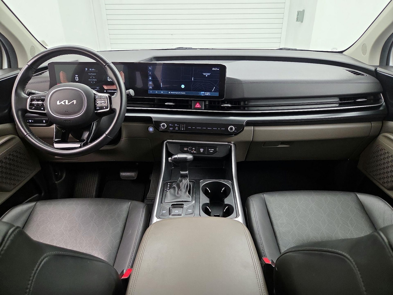 Apple CarPlay® & Android Auto™