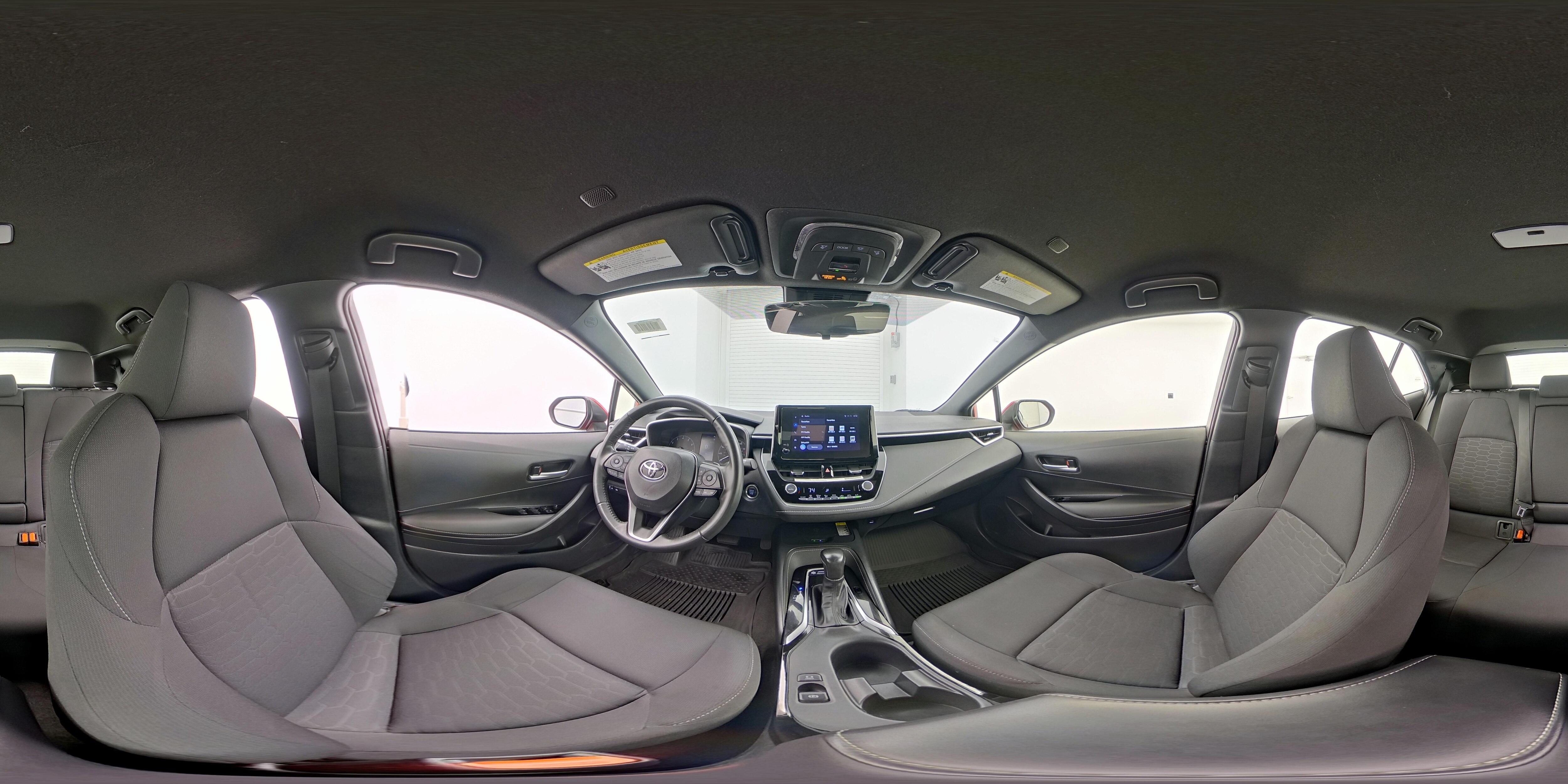 2024 Toyota Corolla Hatchback SE - Photo 25