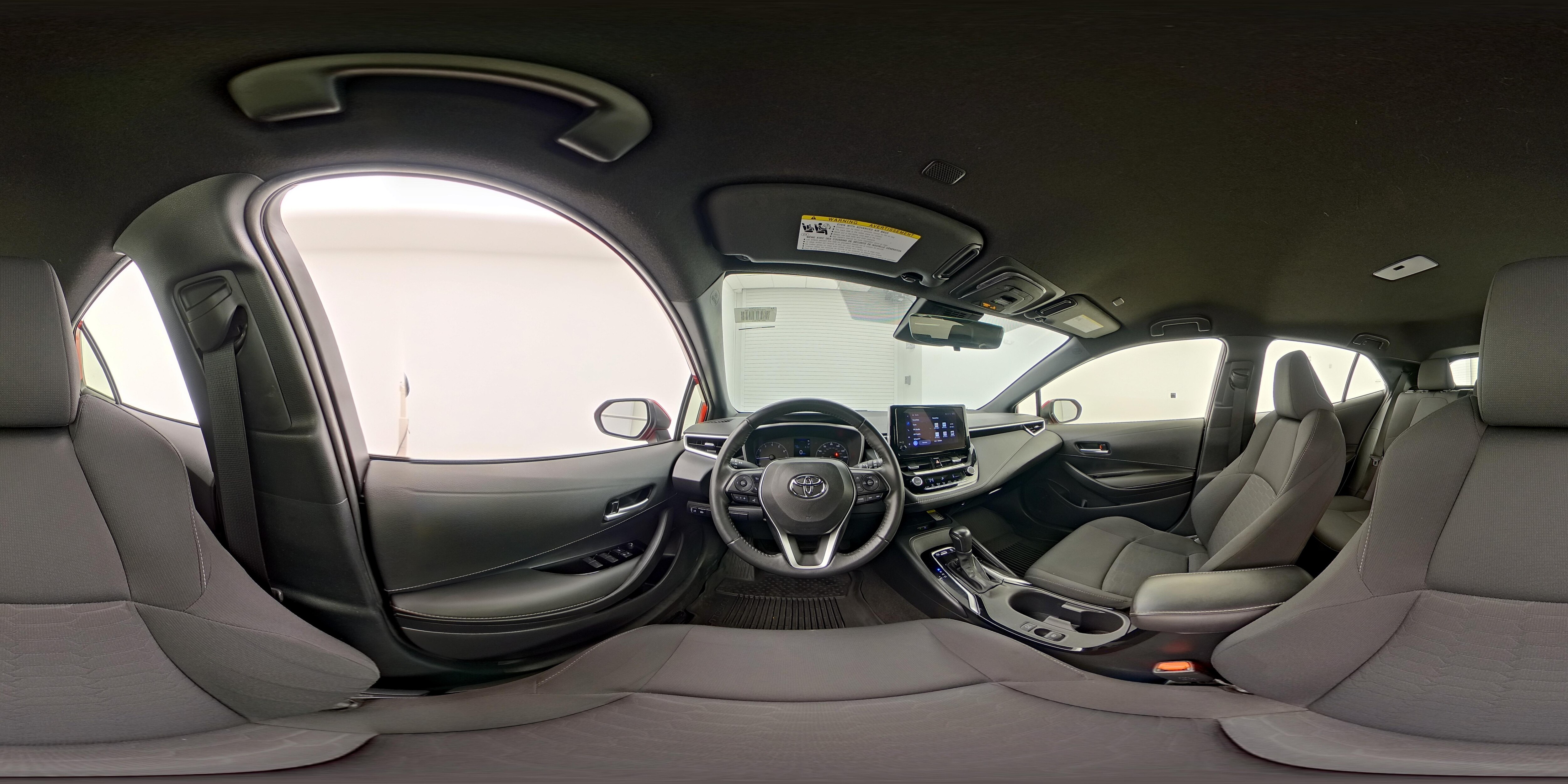 2024 Toyota Corolla Hatchback SE - Photo 27