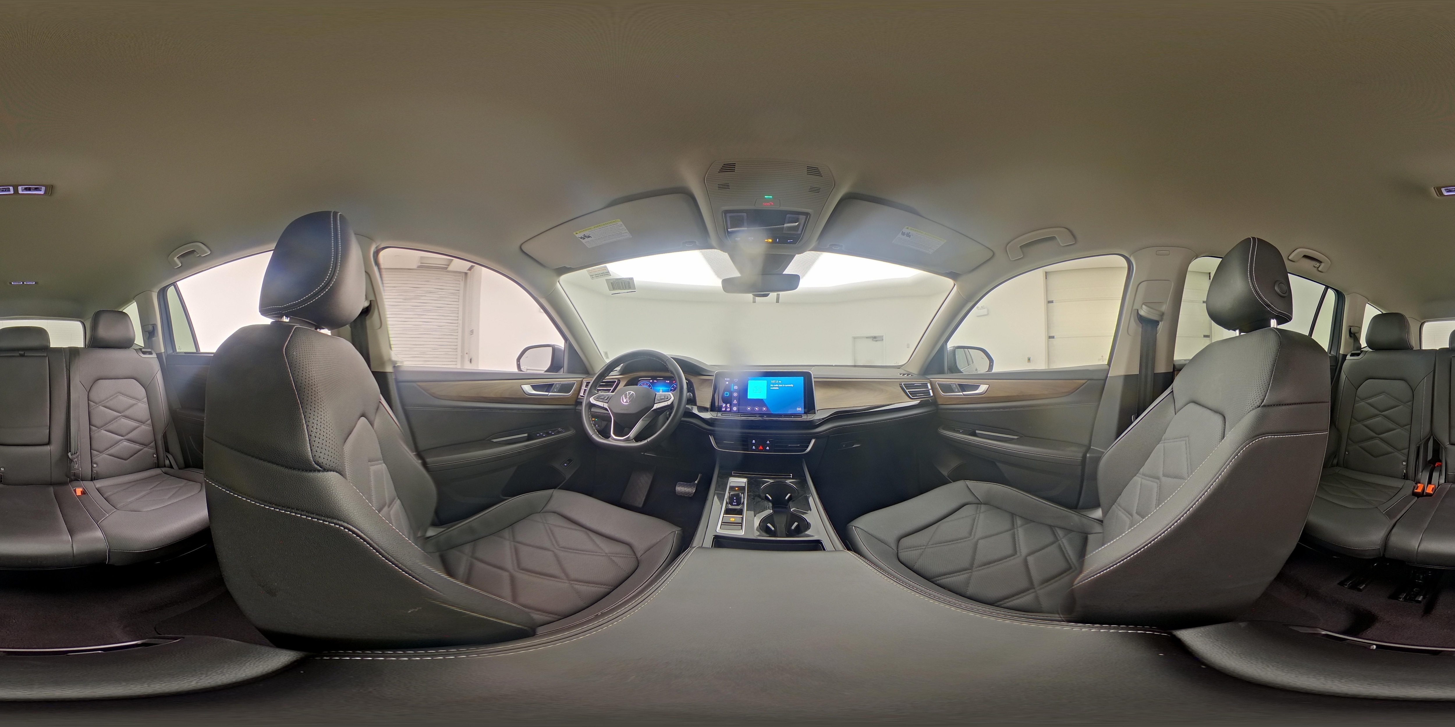 2025 Volkswagen Atlas SE w/Tech - Photo 26