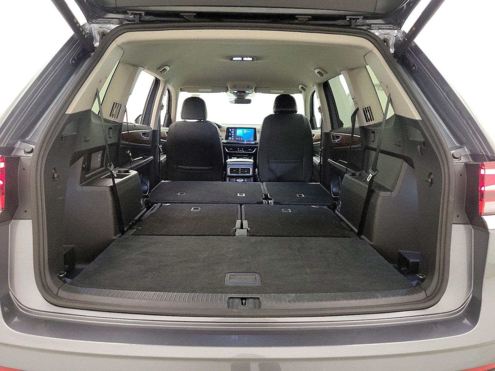 2025 Volkswagen Atlas SE w/Tech - Photo 23