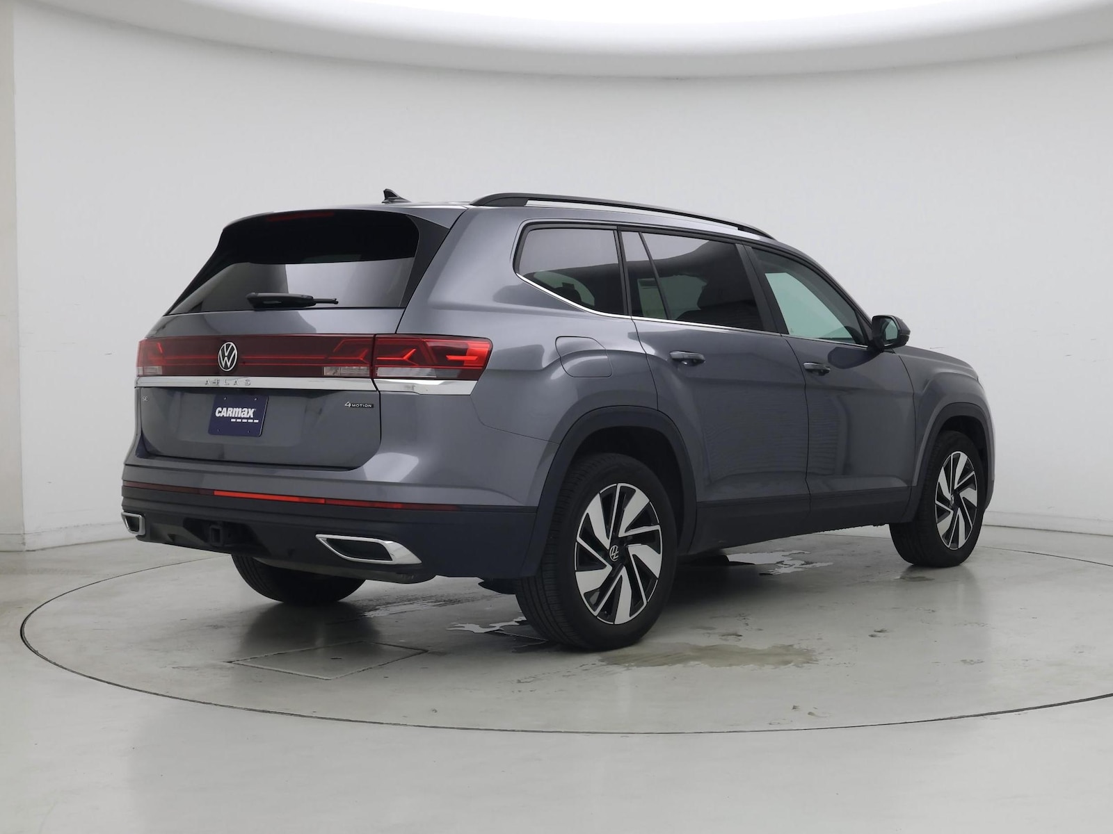 2025 Volkswagen Atlas SE w/Tech - Photo 9