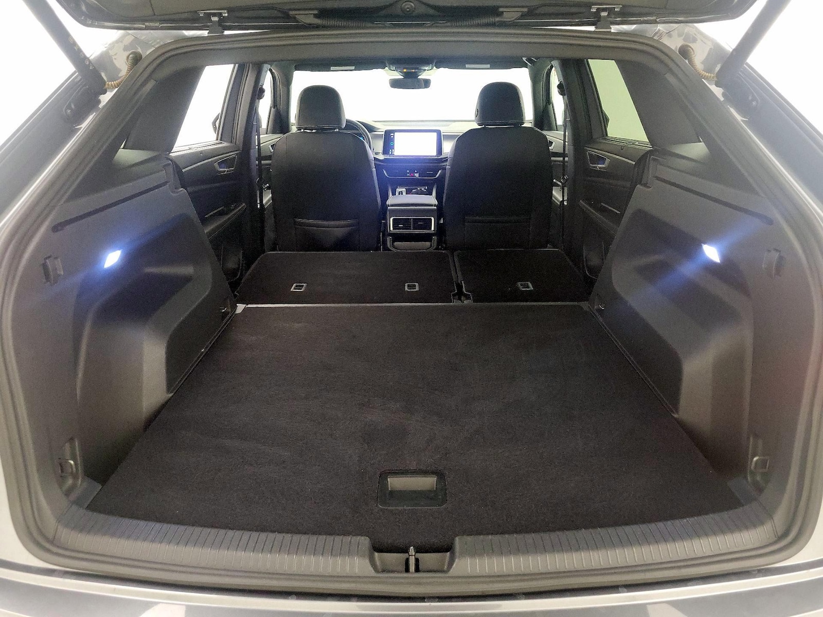 2025 Volkswagen Atlas Cross Sport SE w/Tech - Photo 22