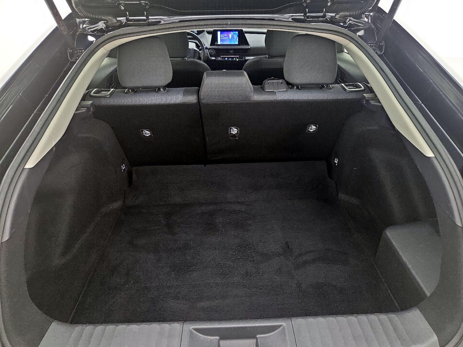 2025 Toyota Prius LE - Photo 21