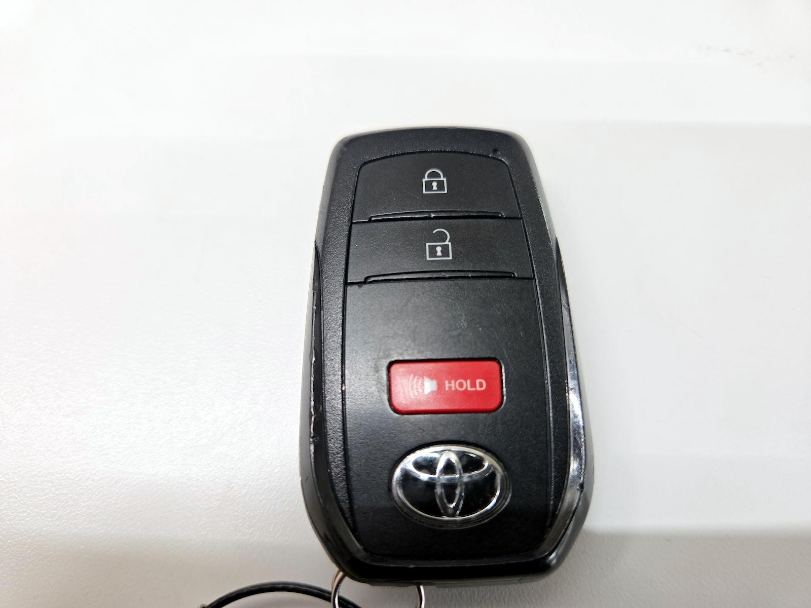 2025 Toyota Prius LE - Photo 23