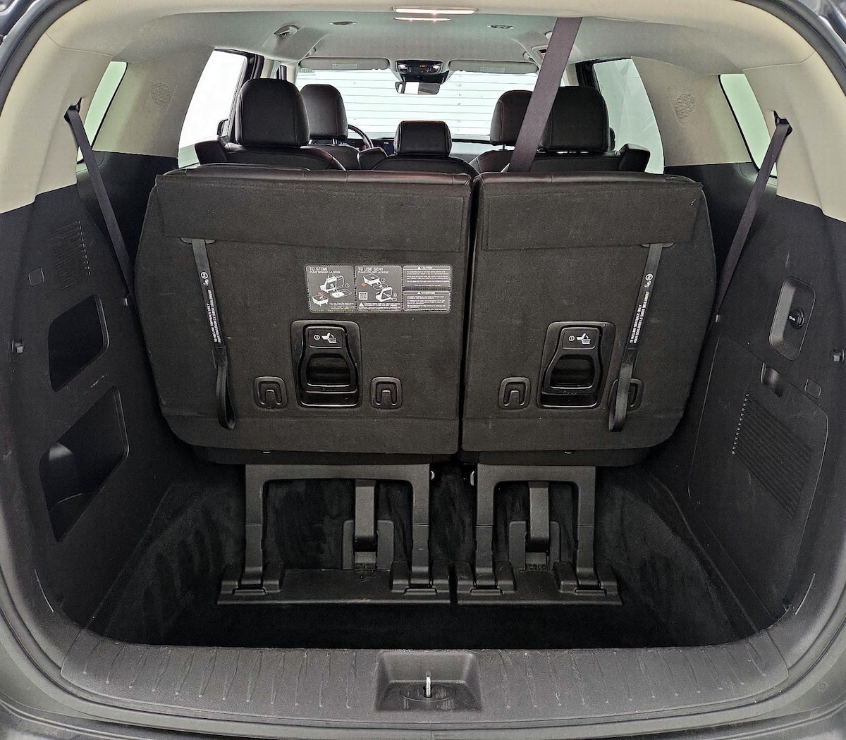 Trunk/Cargo (Seats Up)