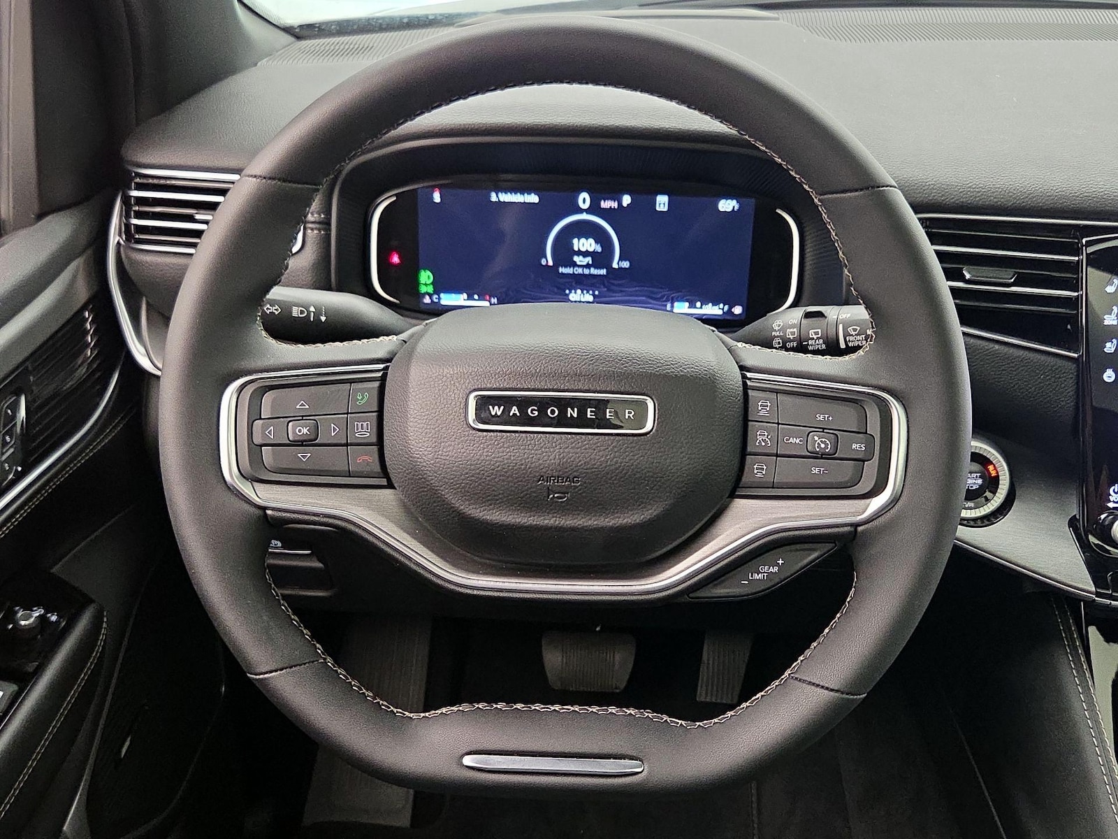 2024 Jeep Wagoneer Series II - Photo 11