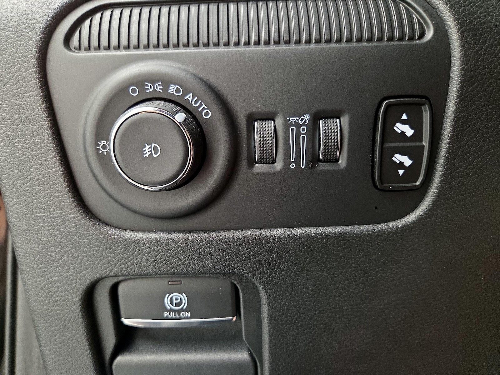 2024 Jeep Wagoneer Series II - Photo 14
