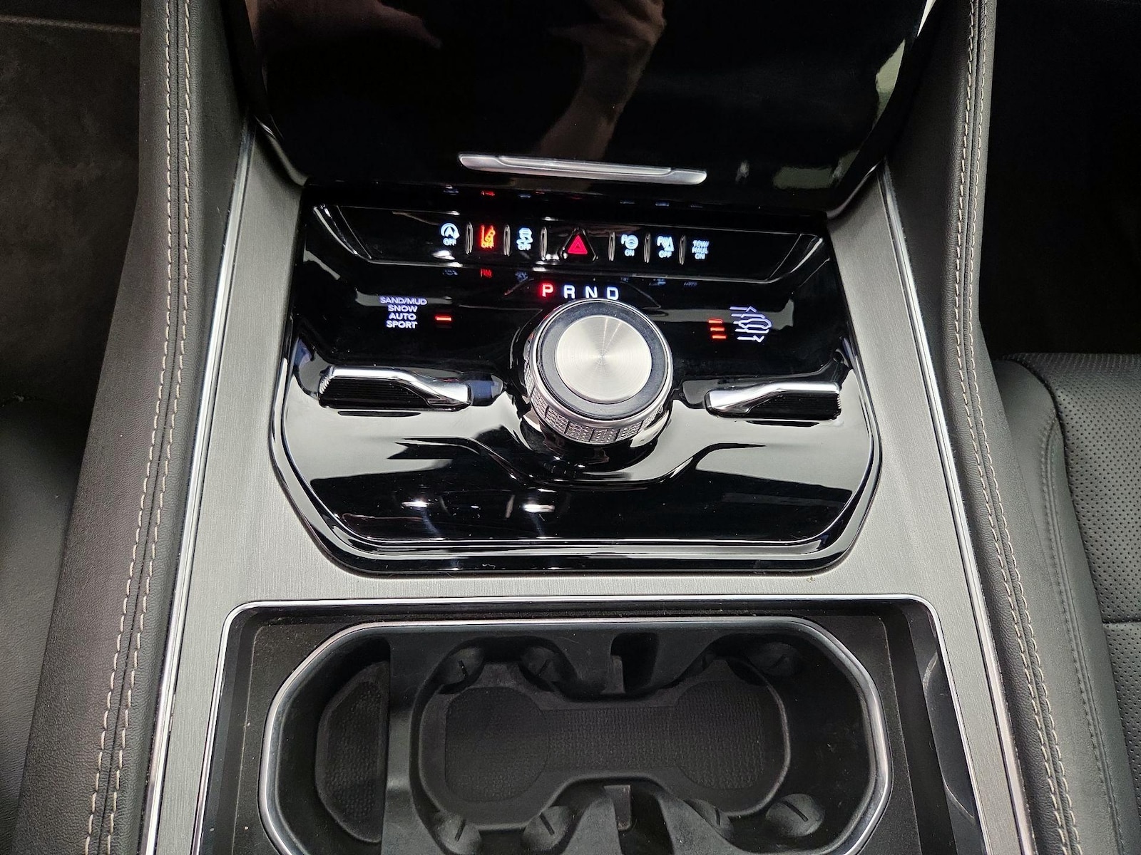 2024 Jeep Wagoneer Series II - Photo 19