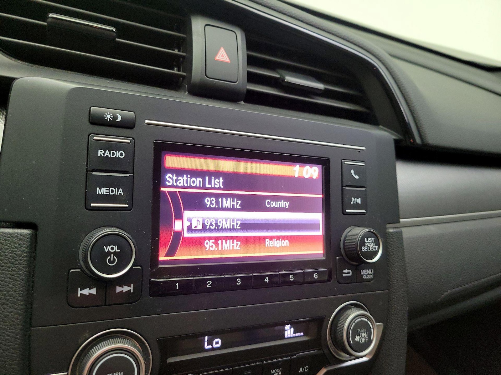 2016 Honda Civic LX-P - Photo 16