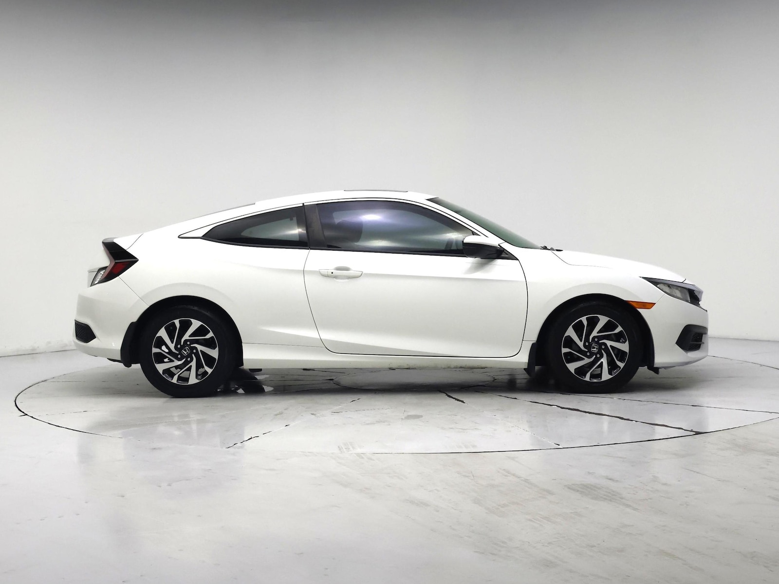 2016 Honda Civic LX-P - Photo 8