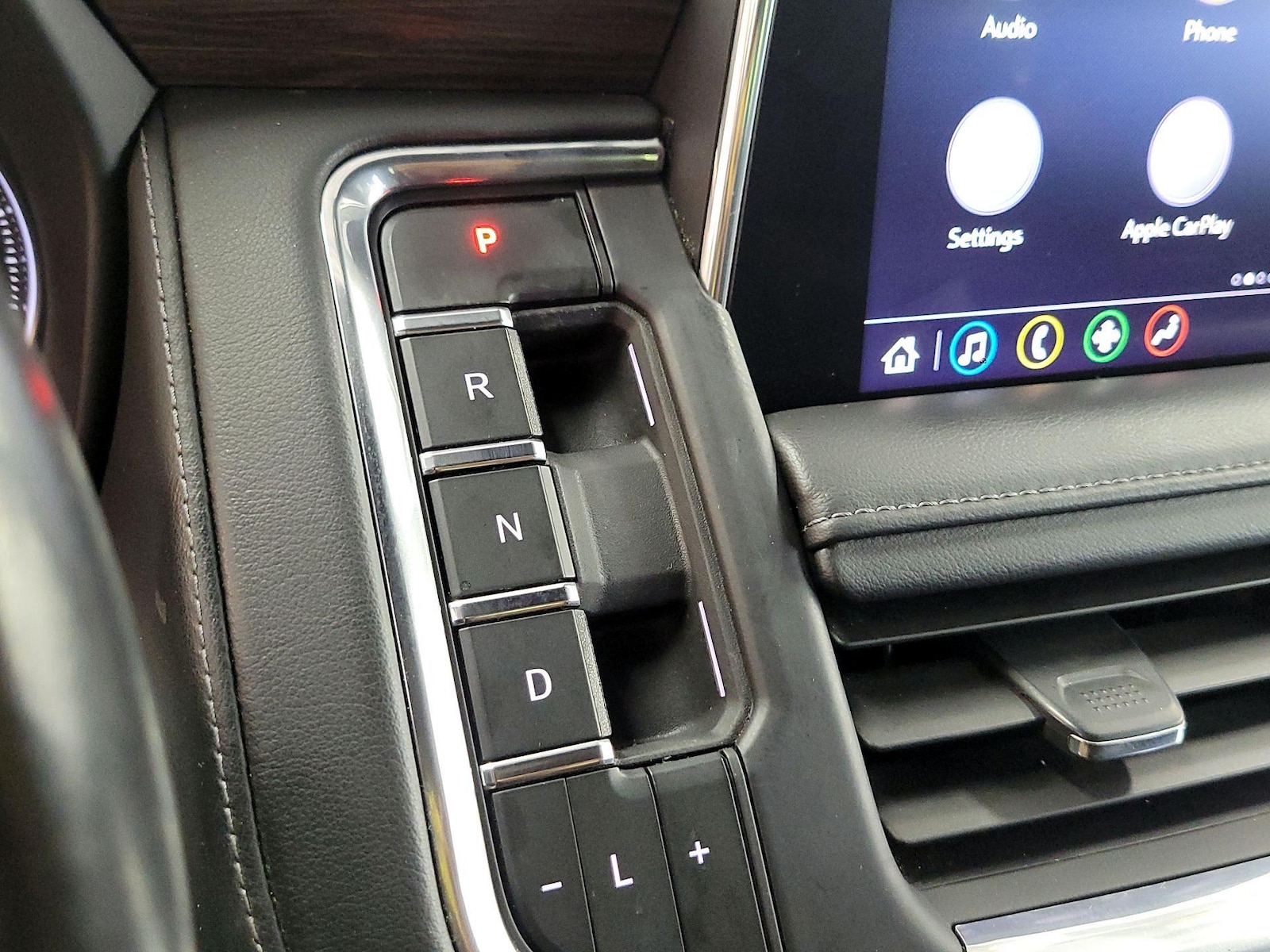 2021 Chevrolet Tahoe LT - Photo 18